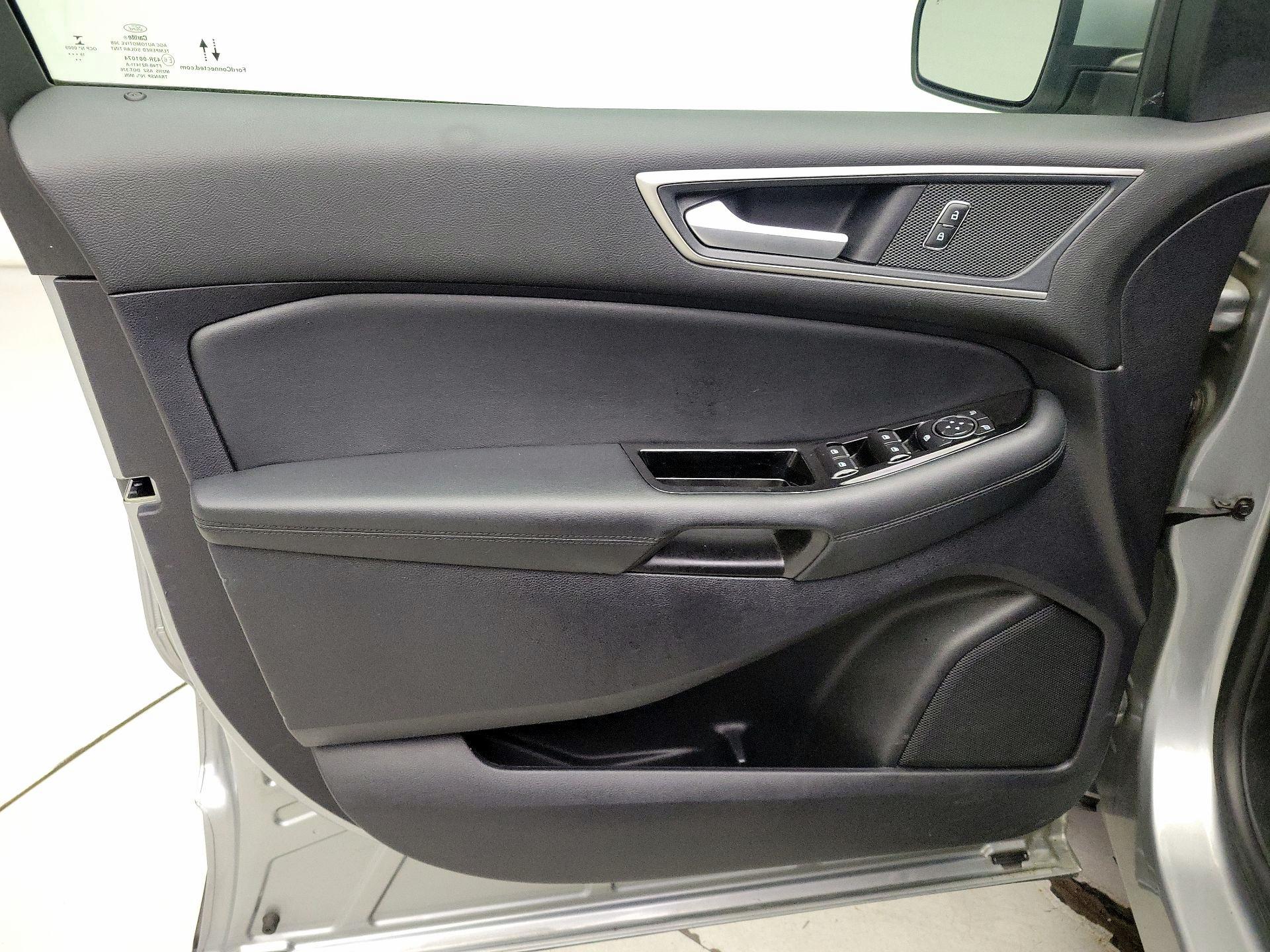 Thumbnail: 2020 Ford Edge - 12