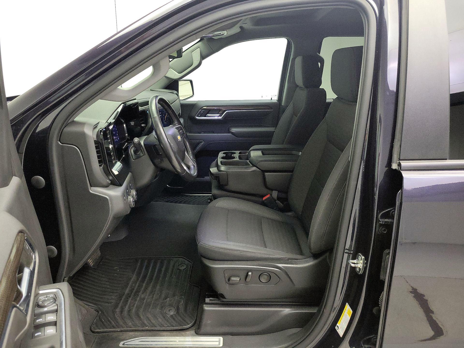 Thumbnail: 2022 Chevrolet Silverado 1500 - 11