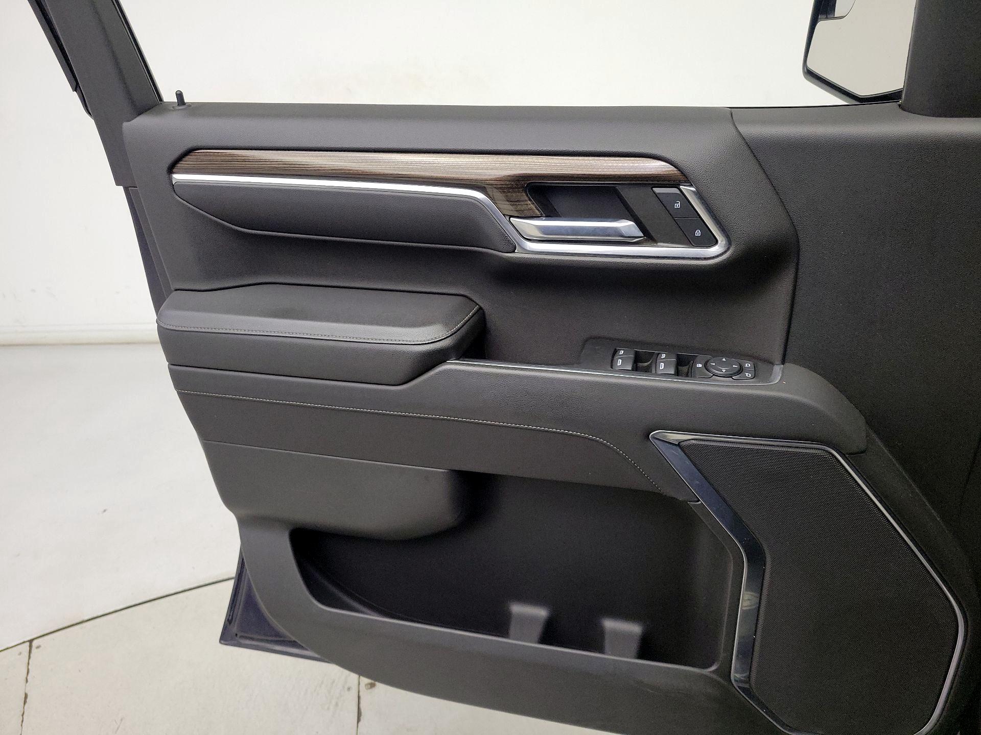 Thumbnail: 2022 Chevrolet Silverado 1500 - 12