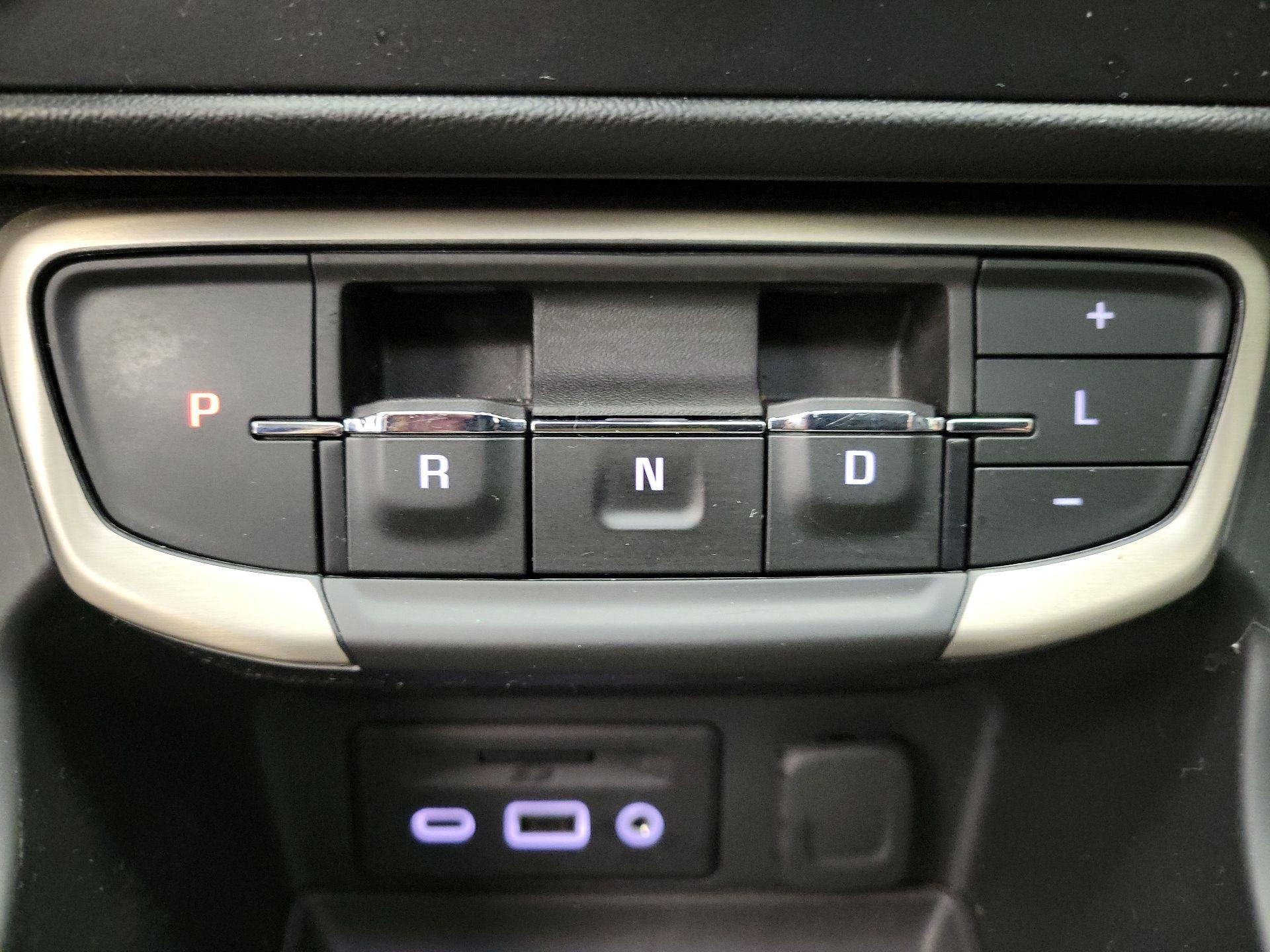 Thumbnail: 2022 GMC Terrain - 17