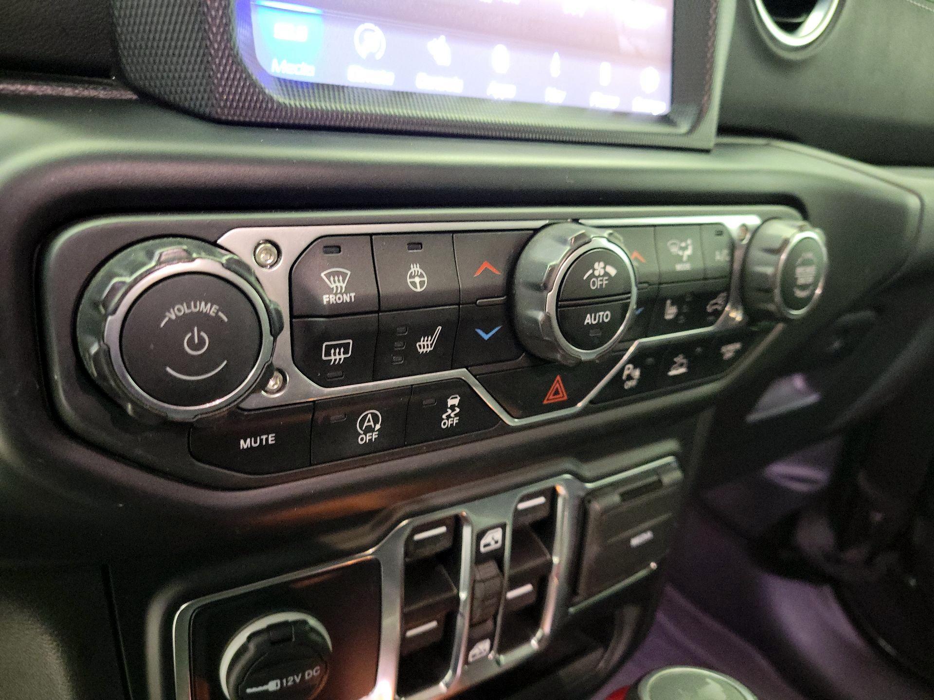 Thumbnail: 2023 Jeep Wrangler - 17