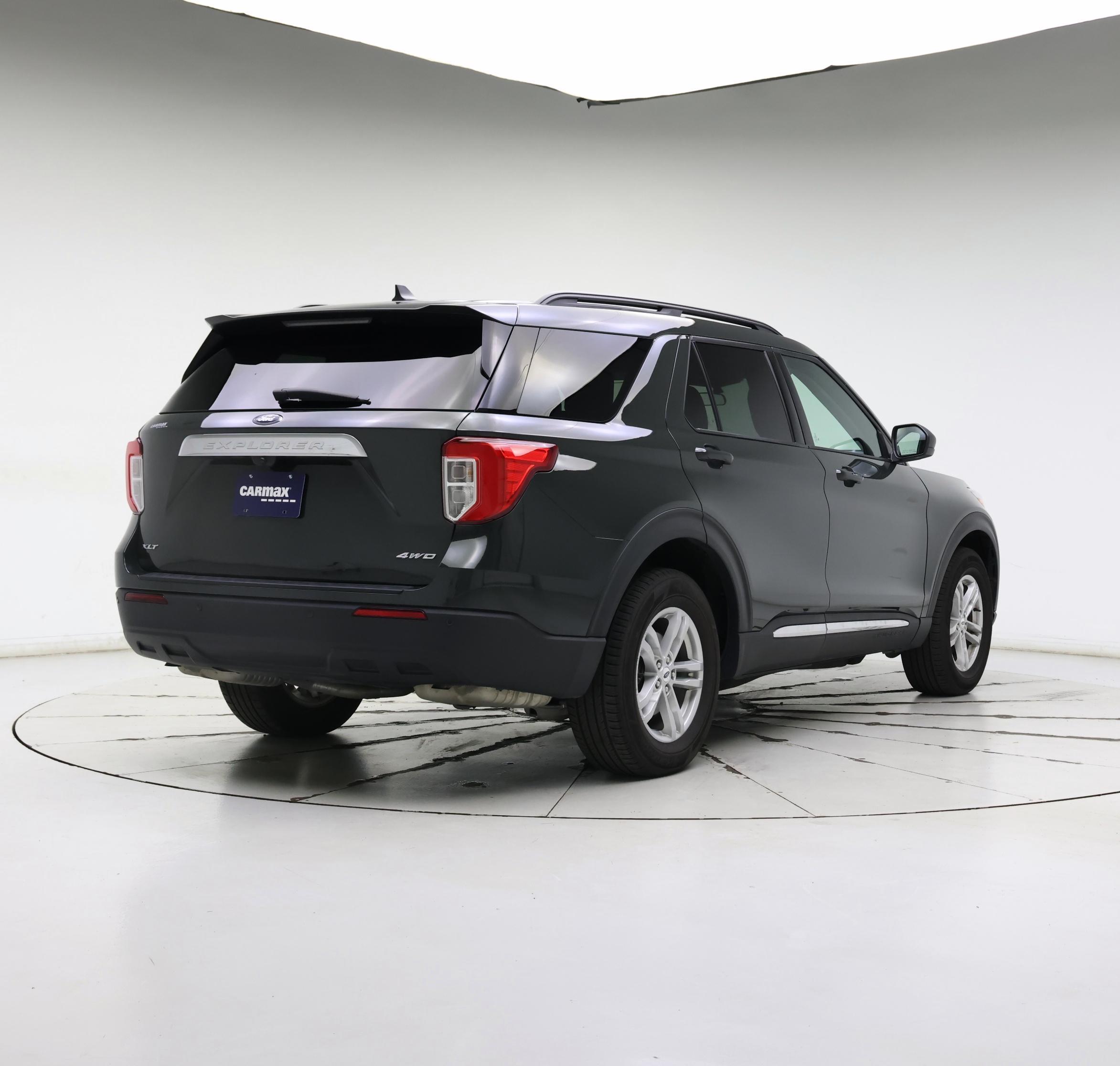 Thumbnail: 2023 Ford Explorer - 8