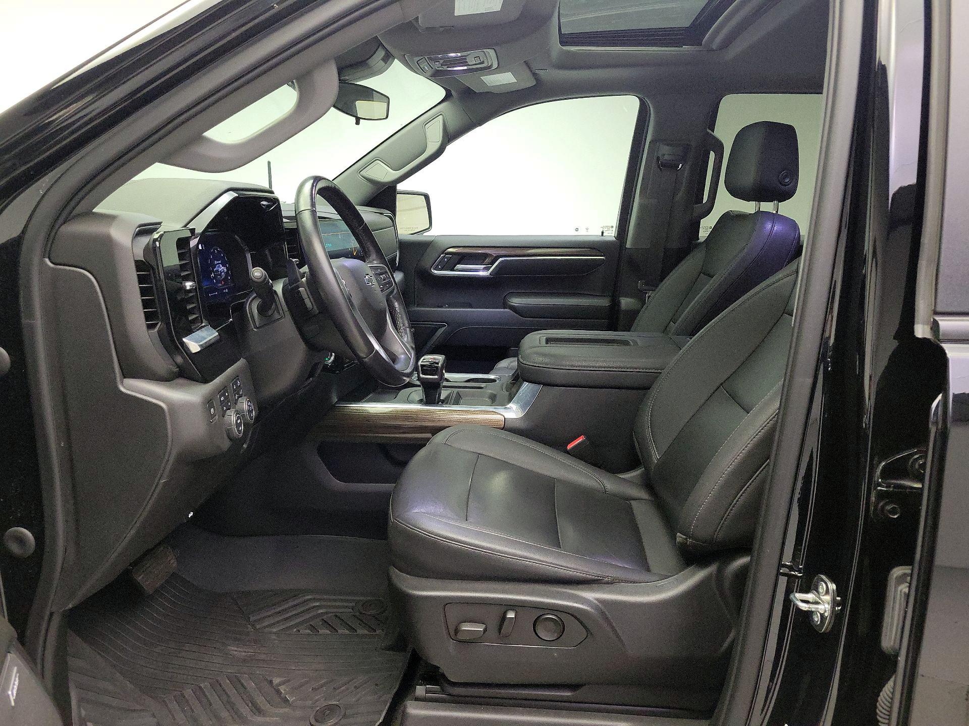 Thumbnail: 2022 Chevrolet Silverado 1500 - 11