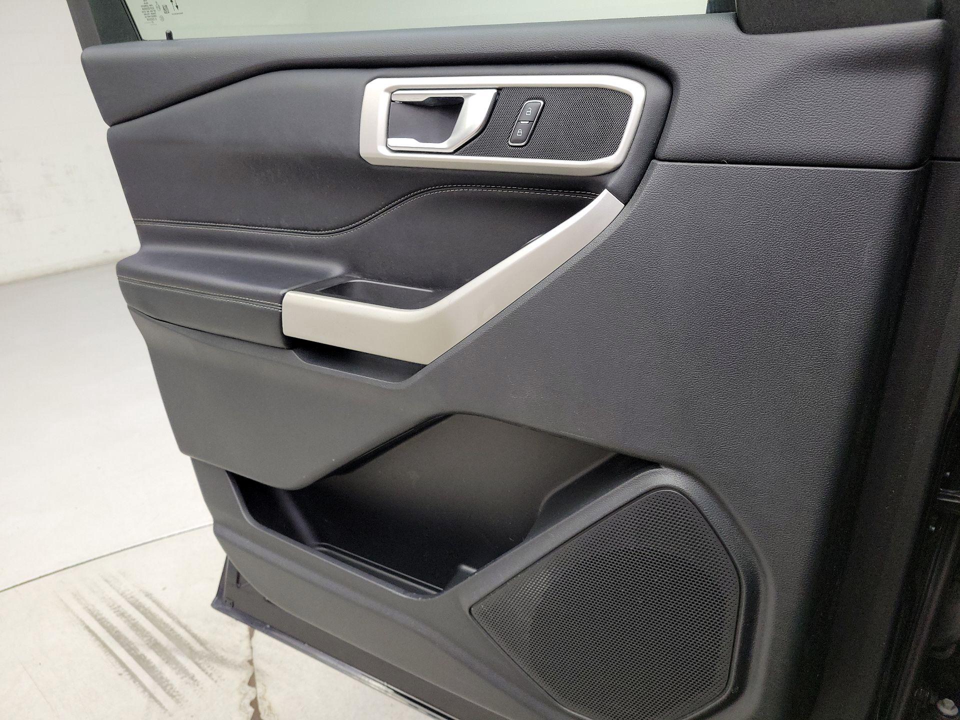 Thumbnail: 2022 Ford Explorer - 12