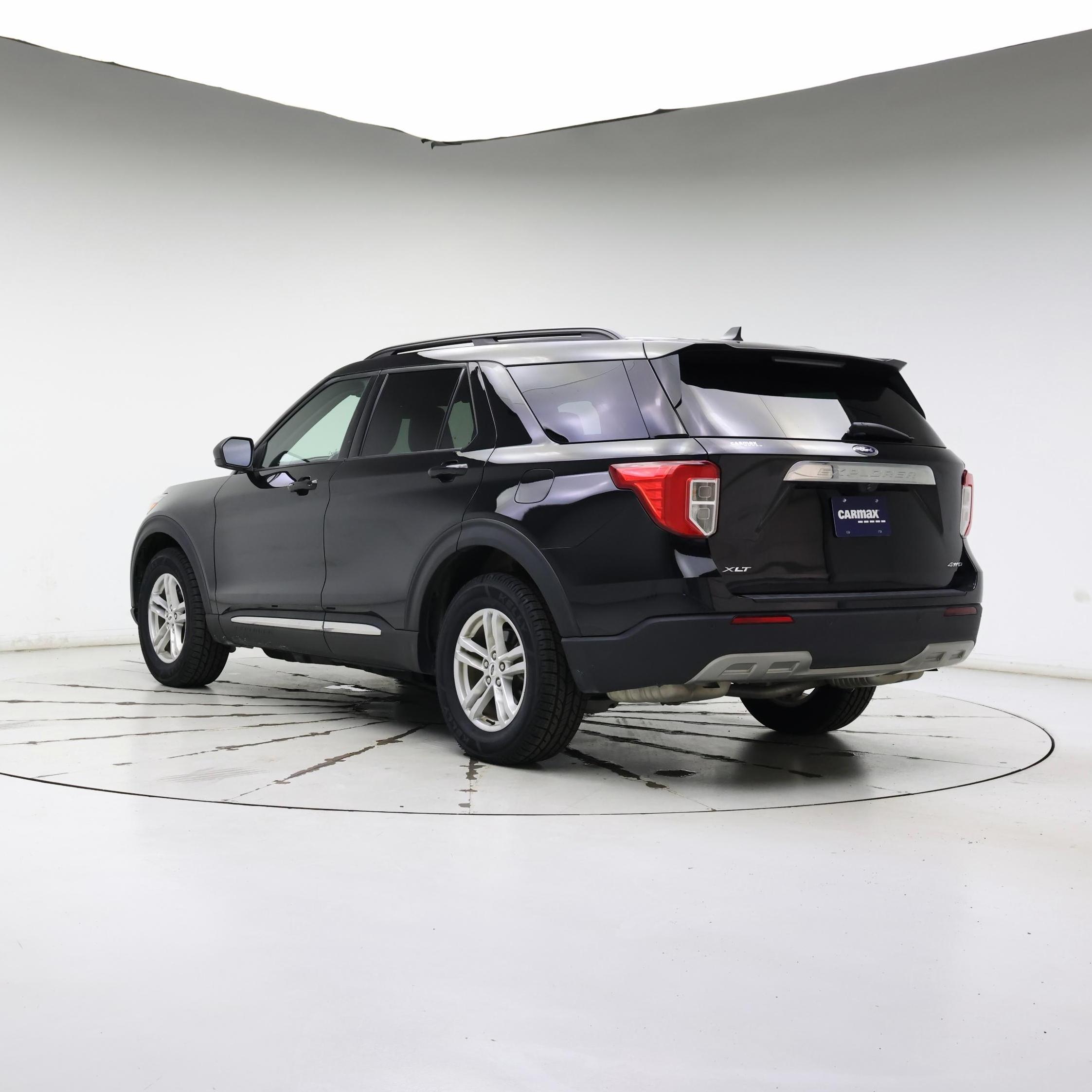 Thumbnail: 2022 Ford Explorer - 2