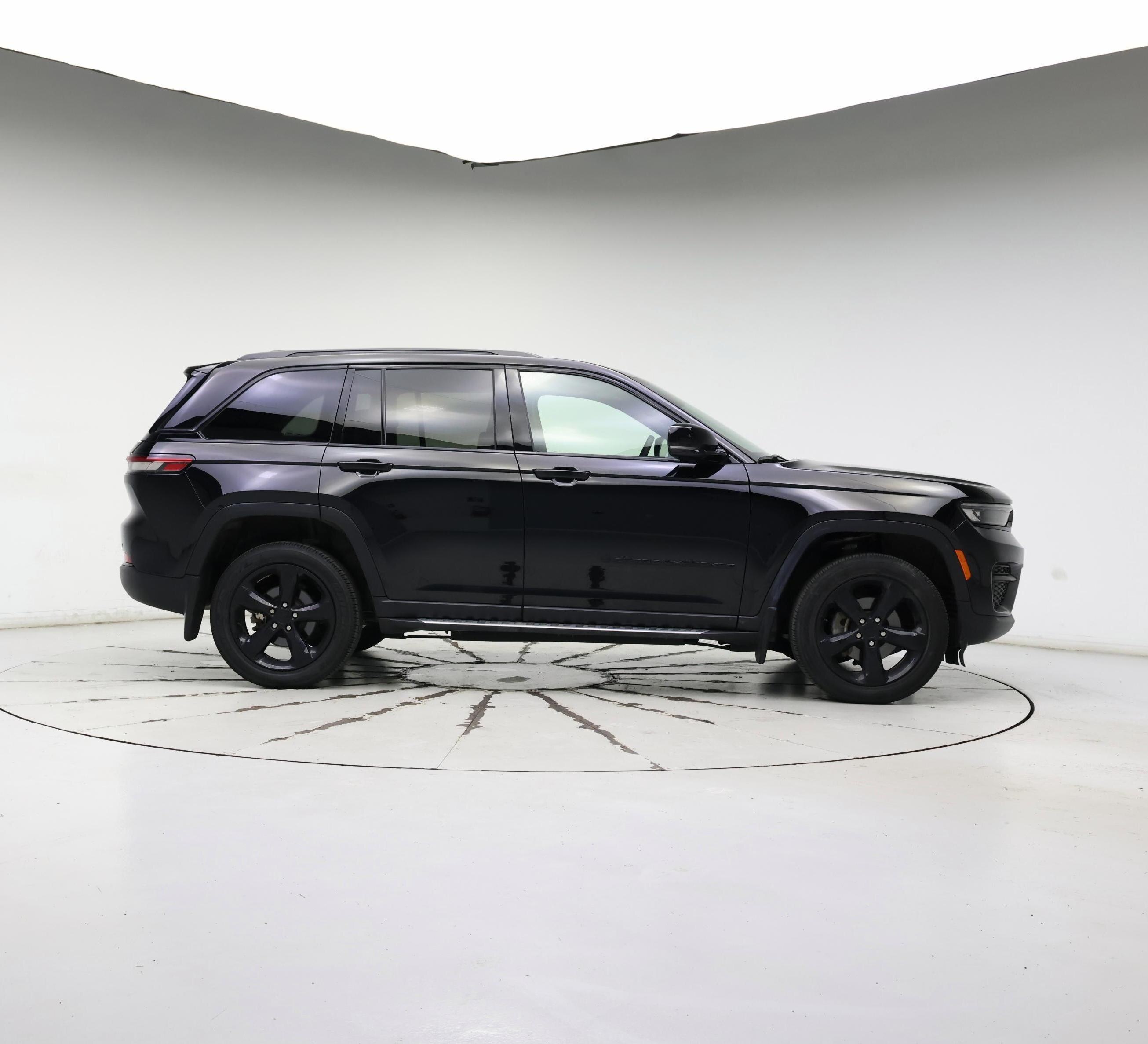 Thumbnail: 2023 Jeep Grand Cherokee - 7