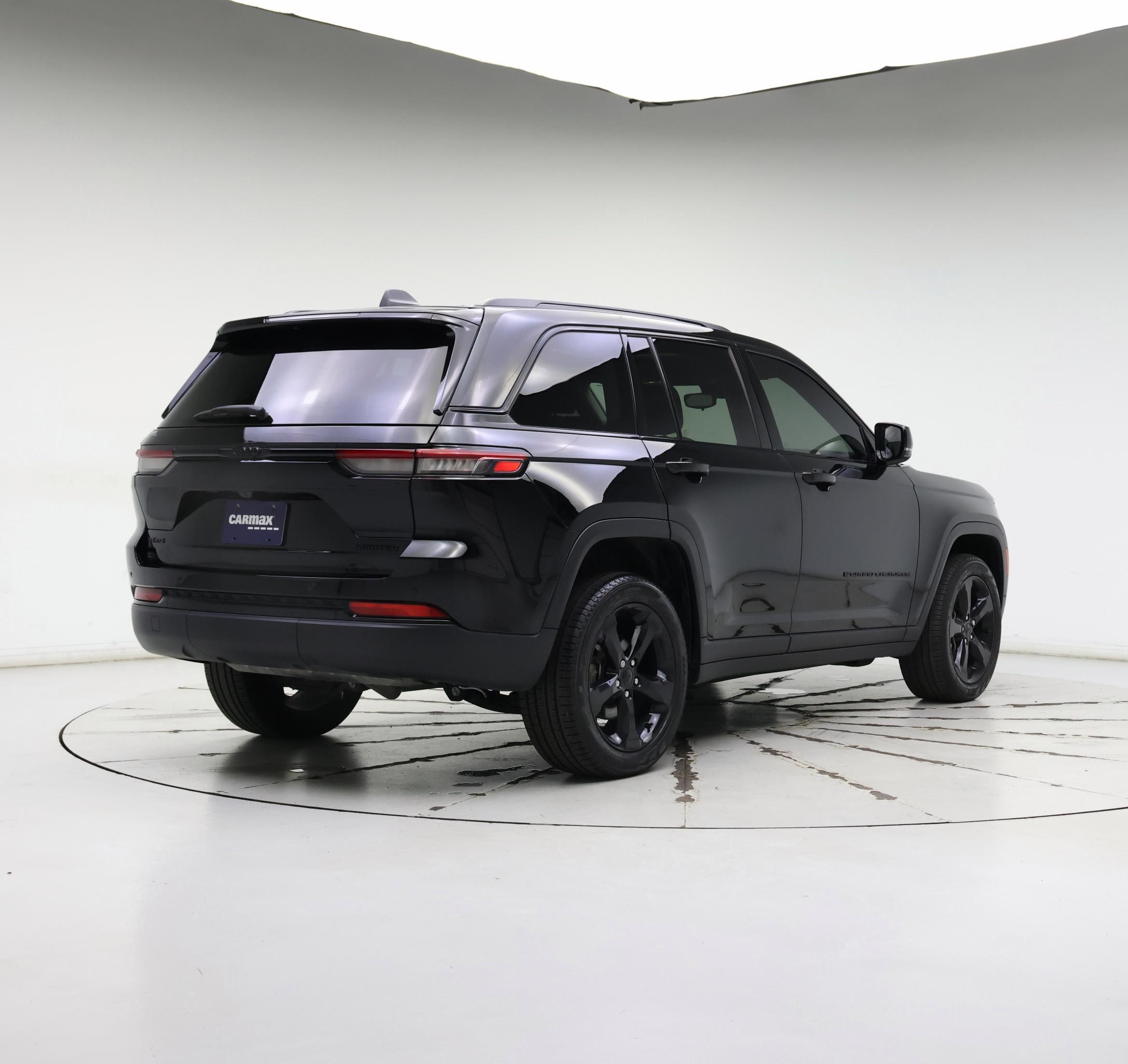 Thumbnail: 2023 Jeep Grand Cherokee - 8