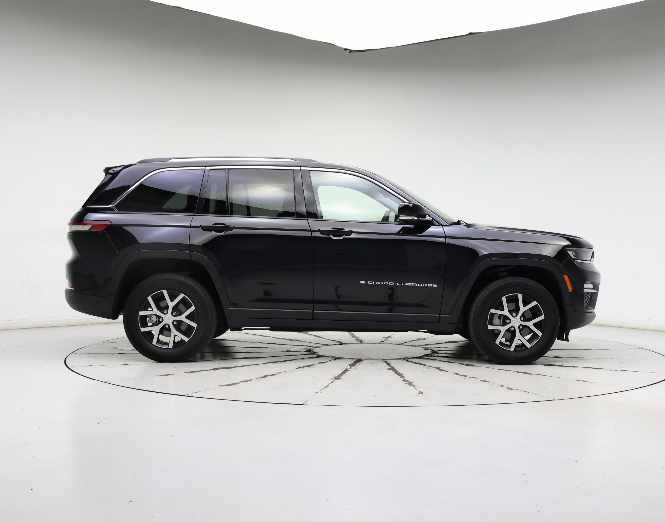 Thumbnail: 2023 Jeep Grand Cherokee - 7