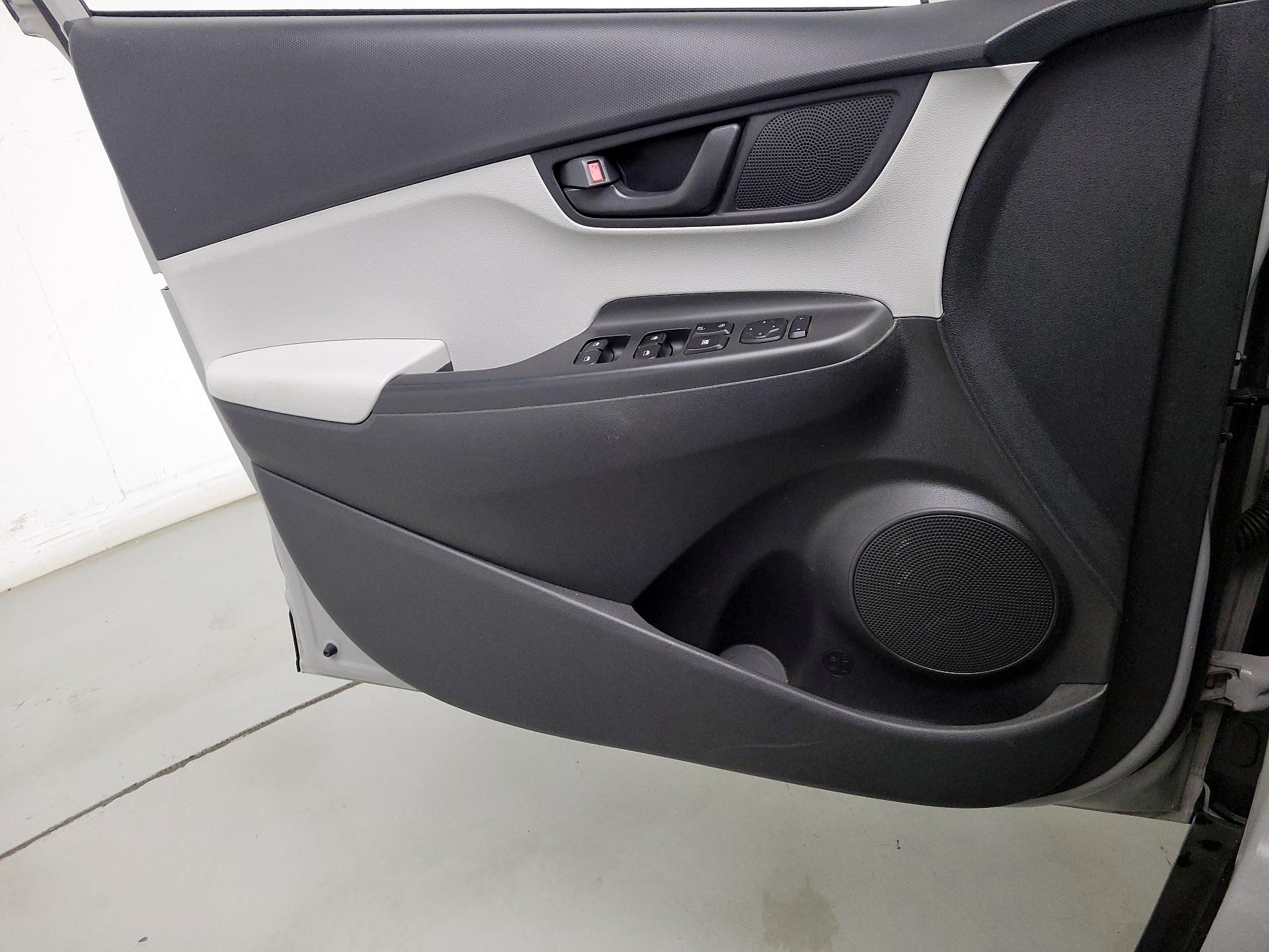 Thumbnail: 2022 Hyundai Kona - 12