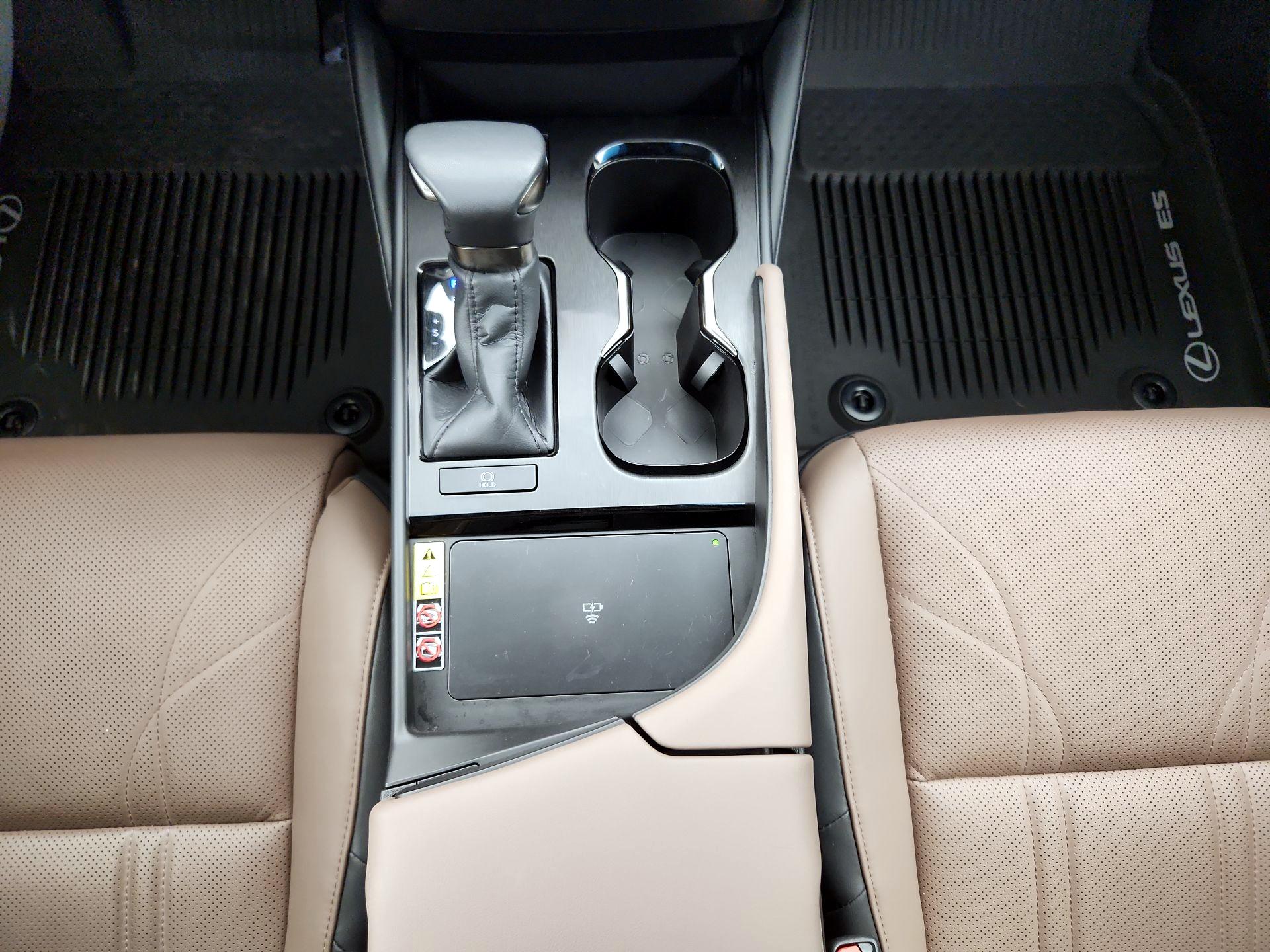 Thumbnail: 2023 Lexus ES - 17