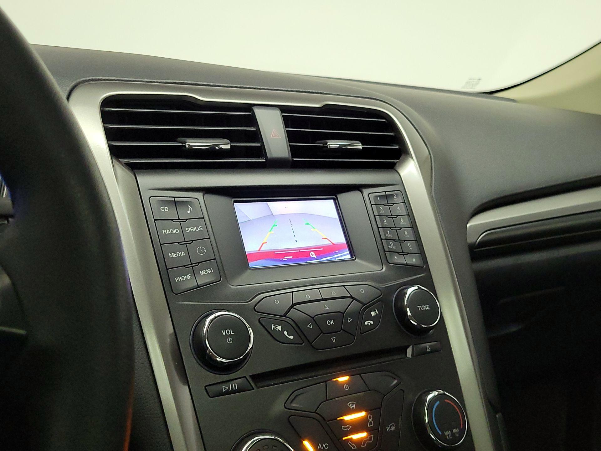 Thumbnail: 2017 Ford Fusion - 14