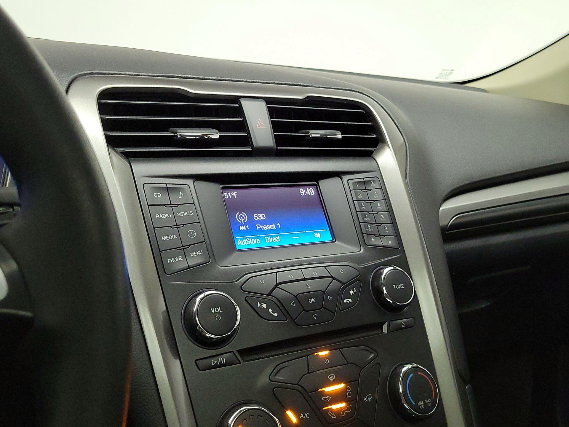 Thumbnail: 2017 Ford Fusion - 15