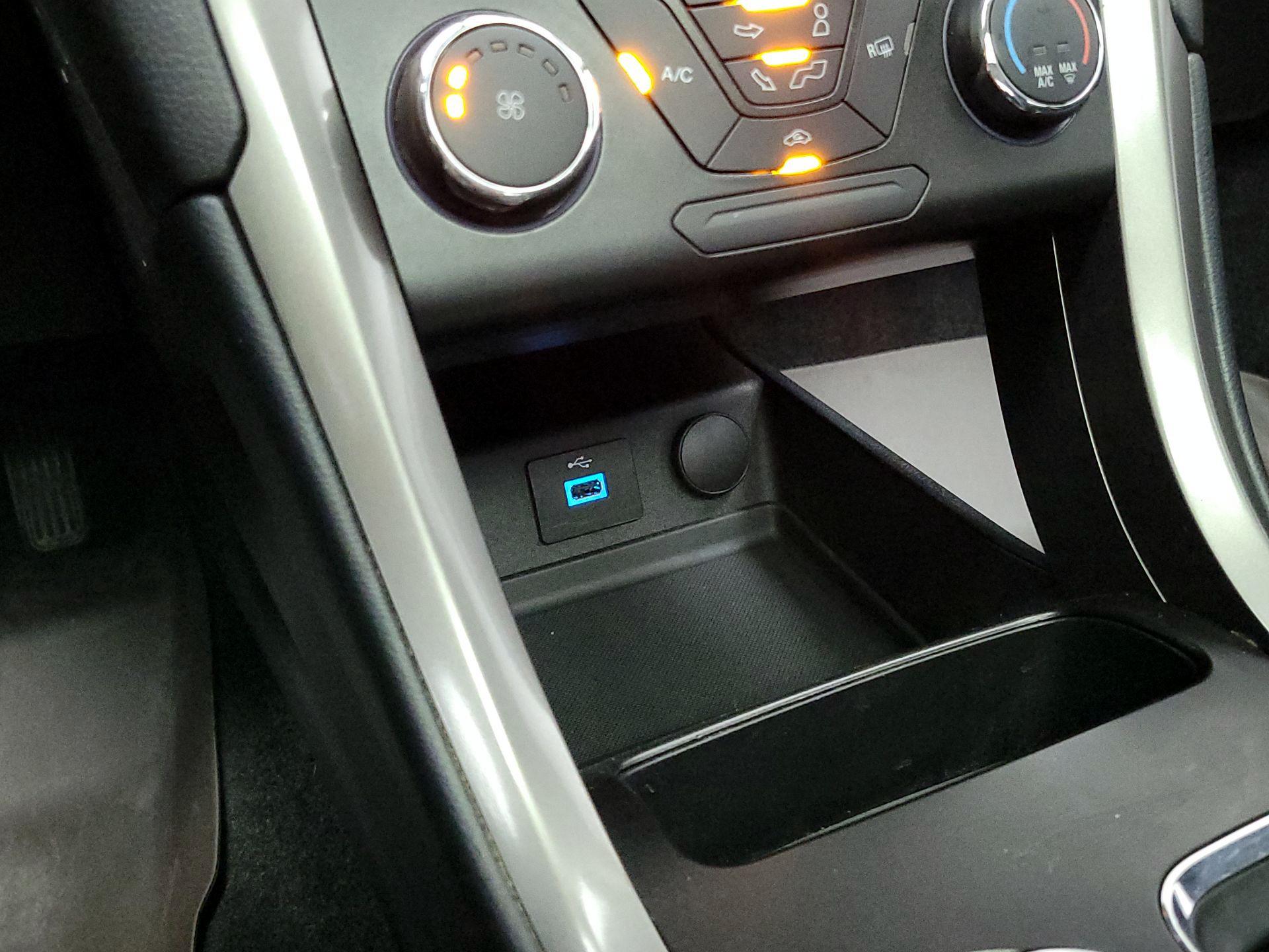 Thumbnail: 2017 Ford Fusion - 18