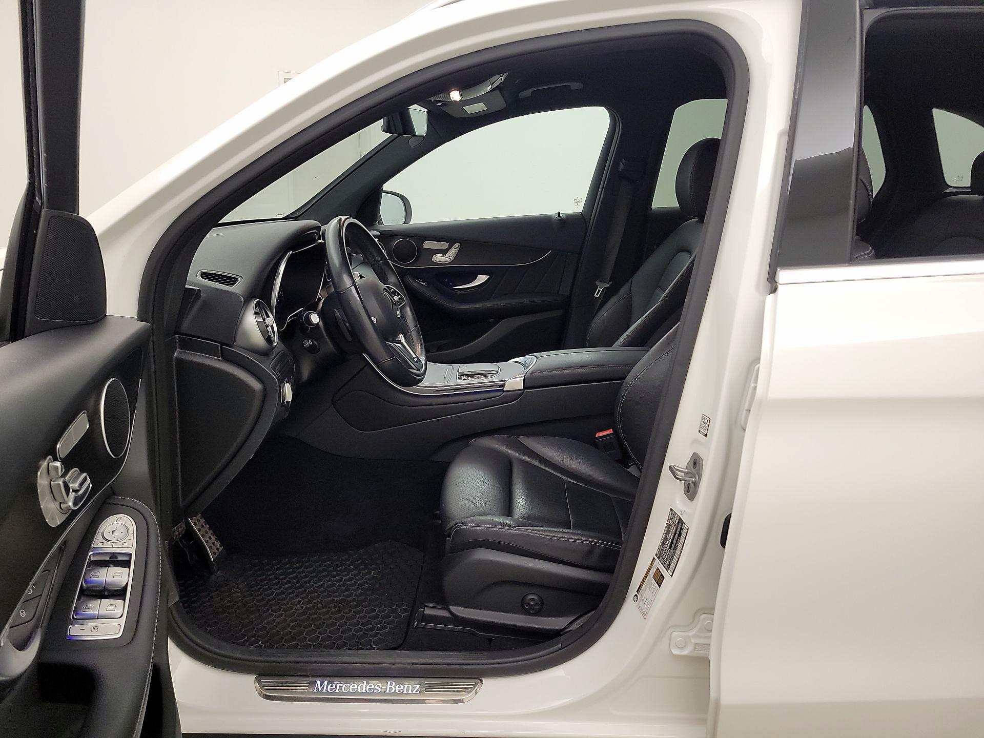 Thumbnail: 2022 Mercedes-Benz GLC - 11