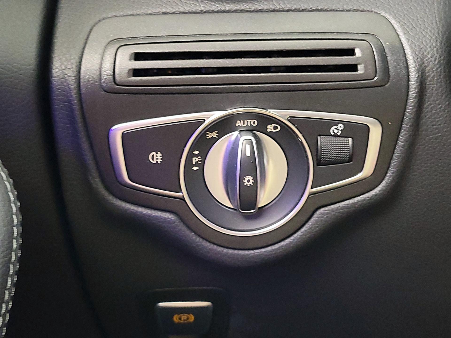 Thumbnail: 2022 Mercedes-Benz GLC - 13