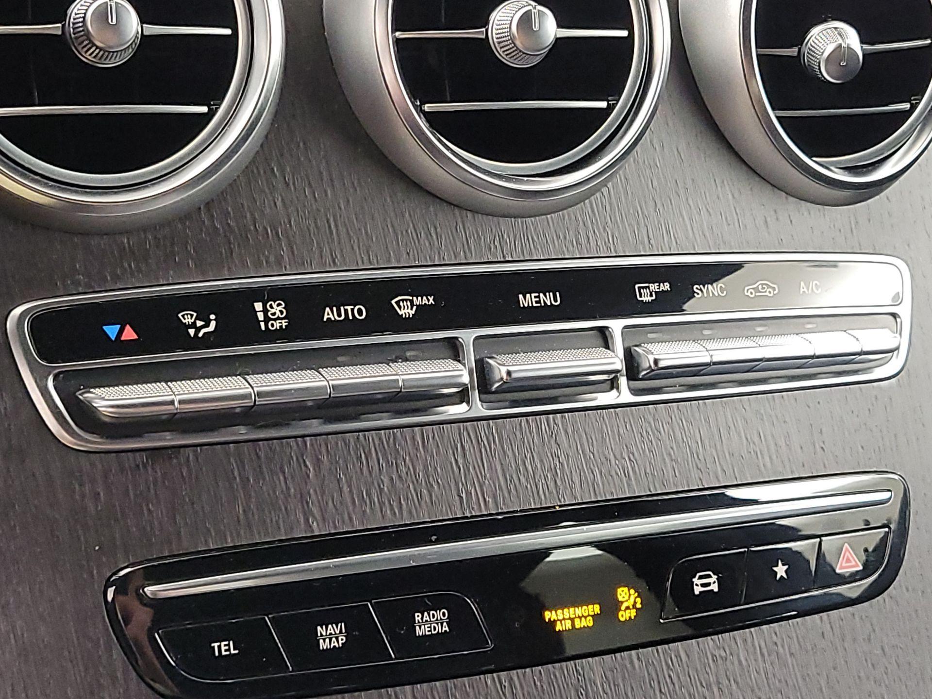 Thumbnail: 2022 Mercedes-Benz GLC - 16