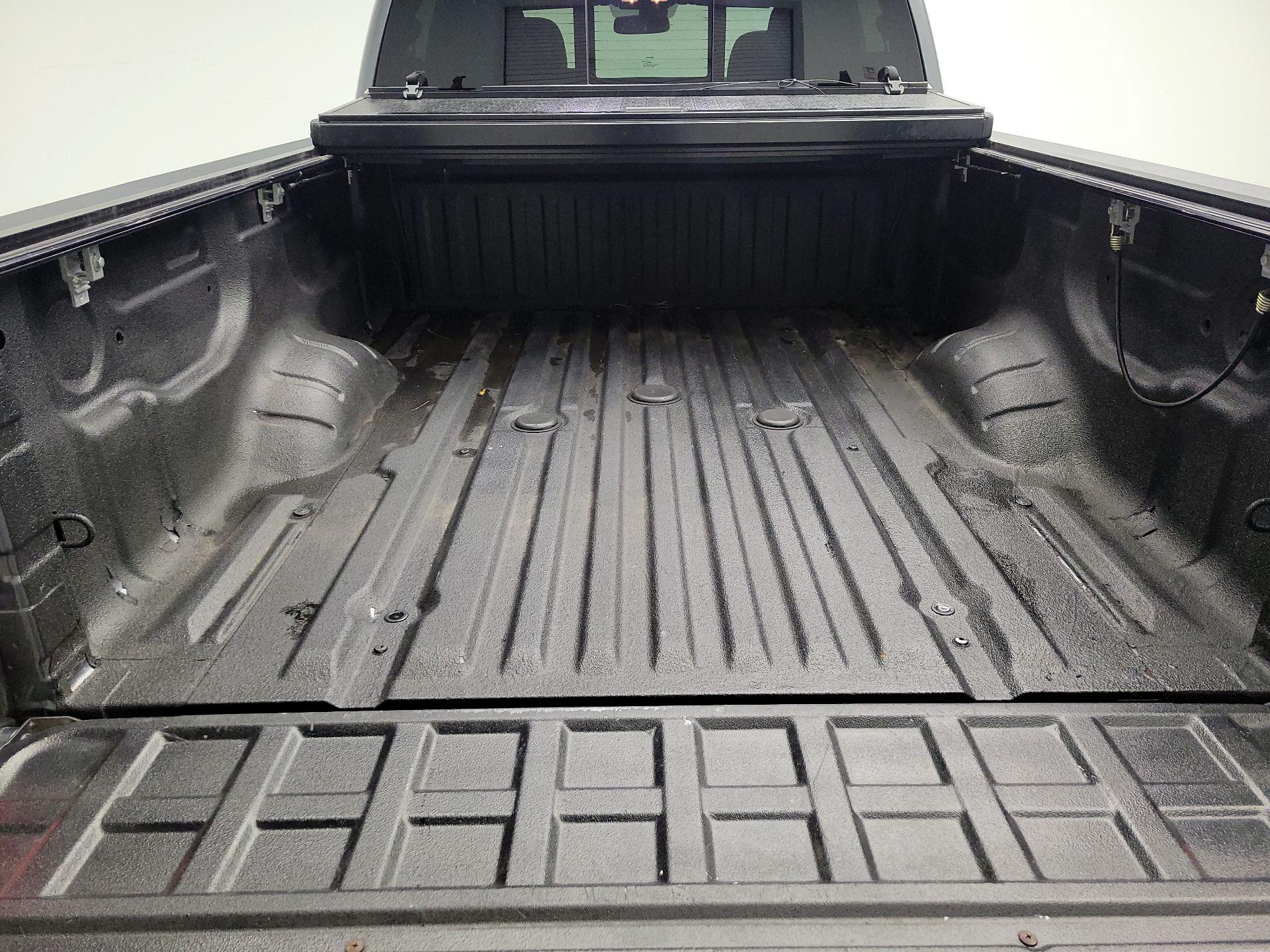 Thumbnail: 2019 Nissan Titan - 16