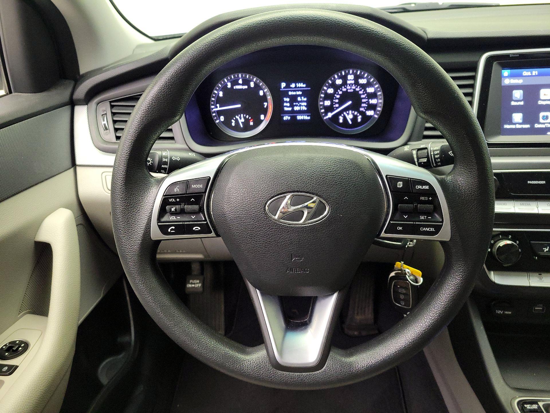 Thumbnail: 2019 Hyundai Sonata - 10