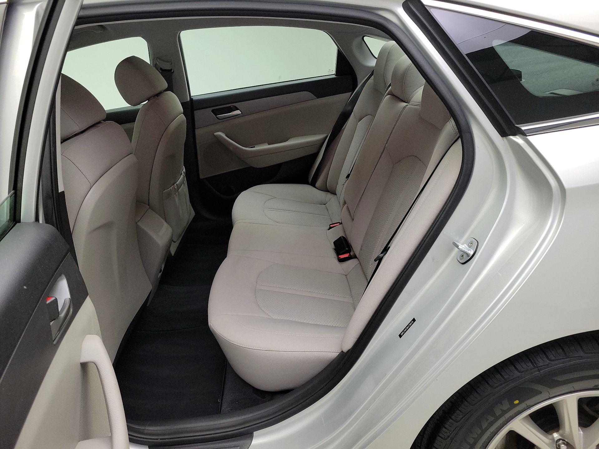 Thumbnail: 2019 Hyundai Sonata - 19