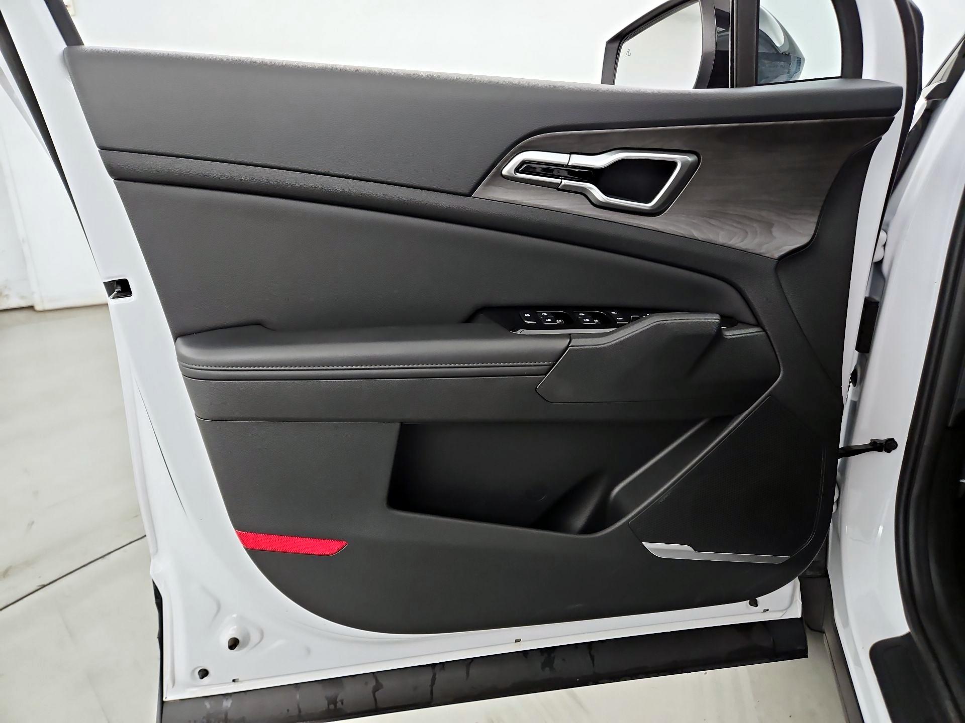 Thumbnail: 2024 Kia Sportage - 12