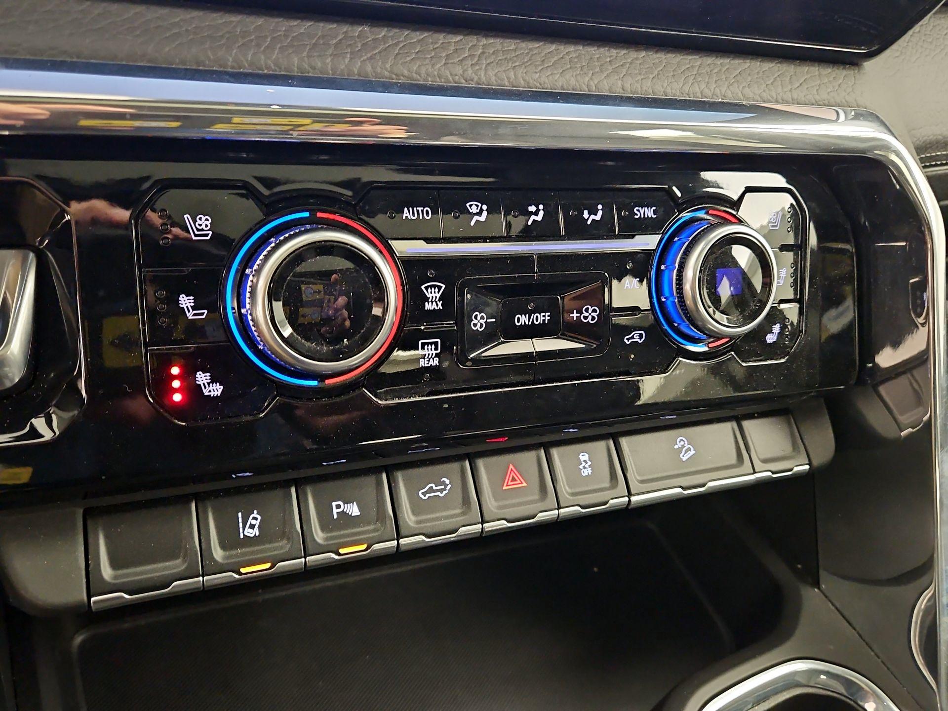 Thumbnail: 2024 GMC Sierra 2500 - 16