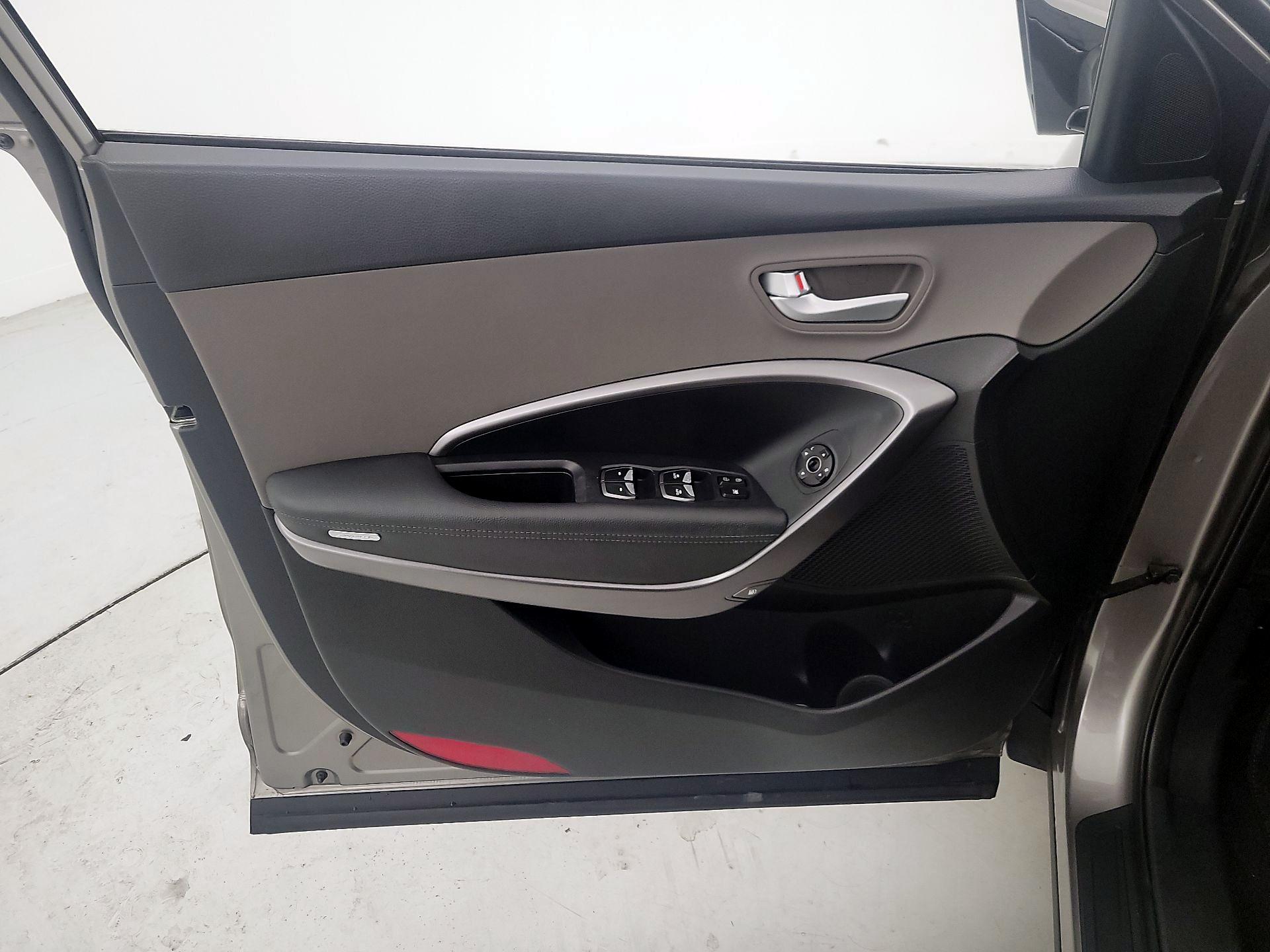 Thumbnail: 2018 Hyundai Santa Fe - 12