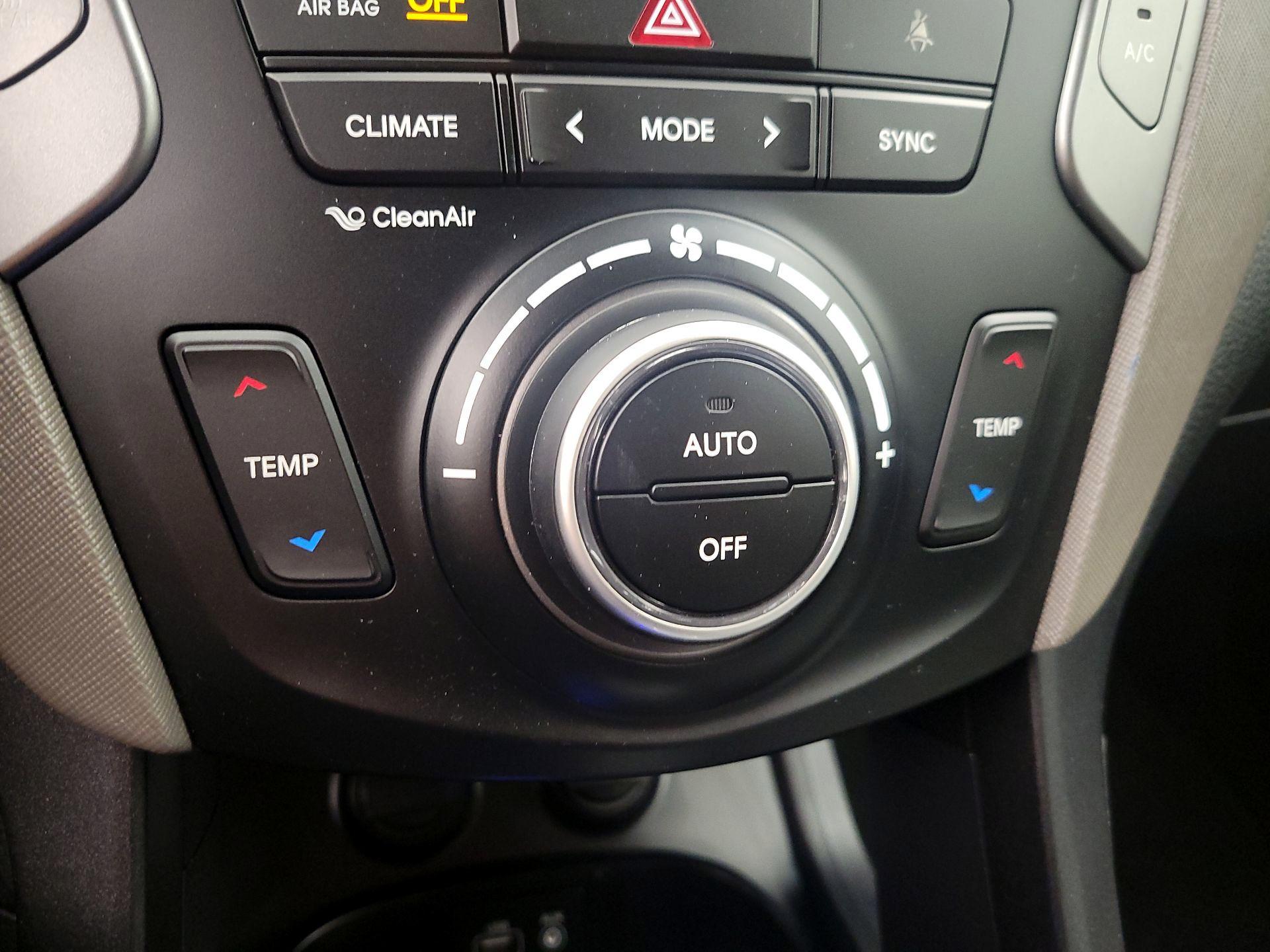 Thumbnail: 2018 Hyundai Santa Fe - 16