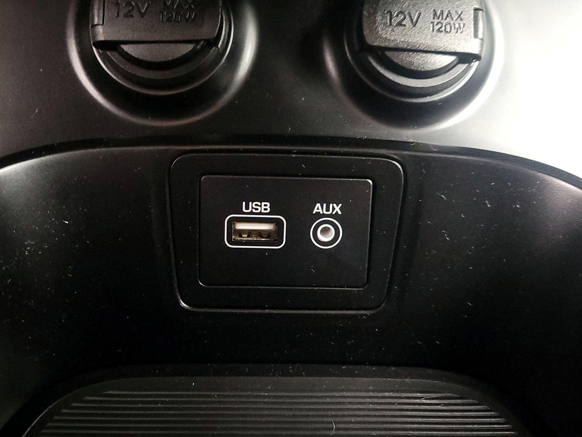 Thumbnail: 2018 Hyundai Santa Fe - 18