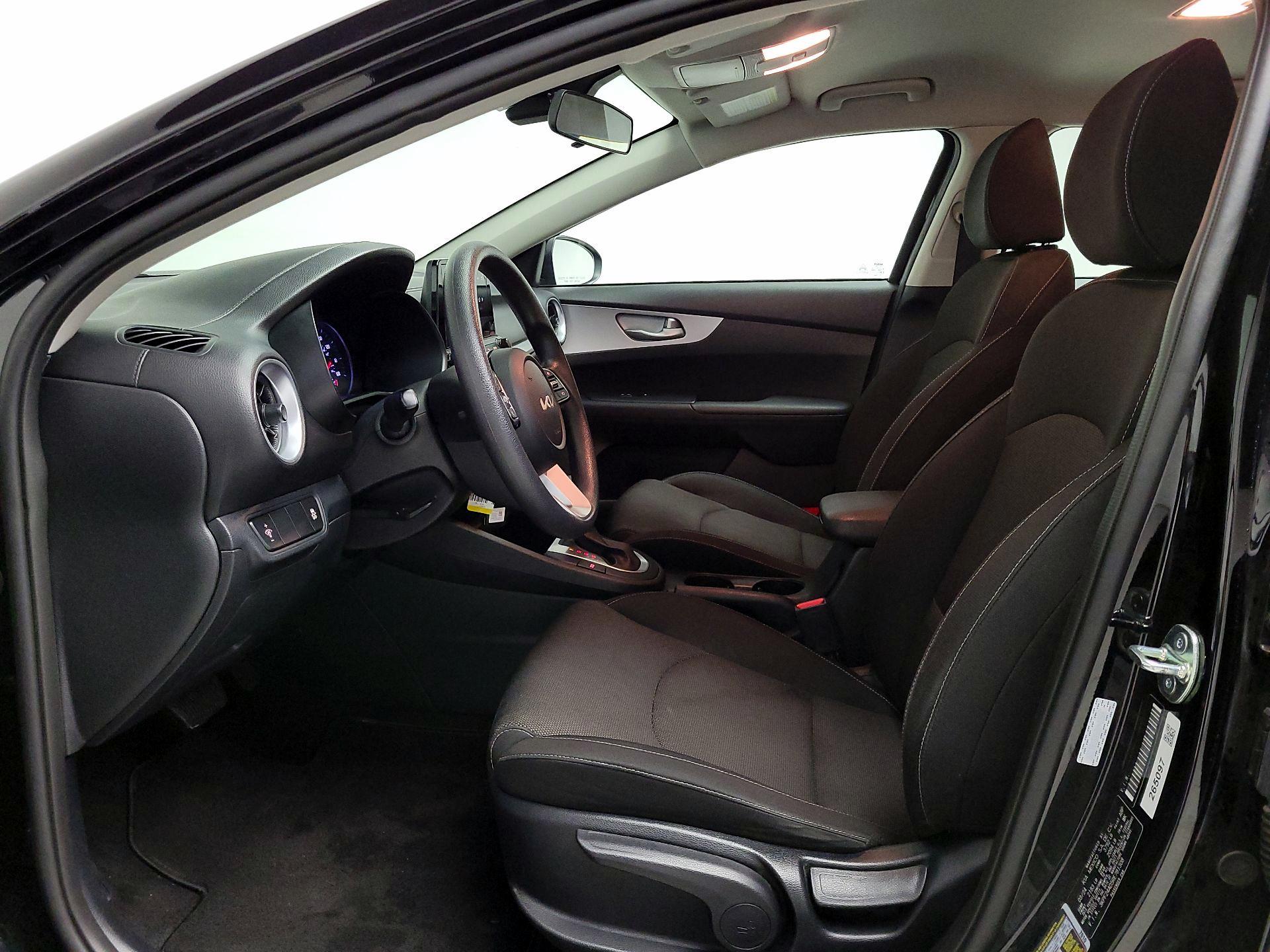 Thumbnail: 2024 Kia Forte - 11