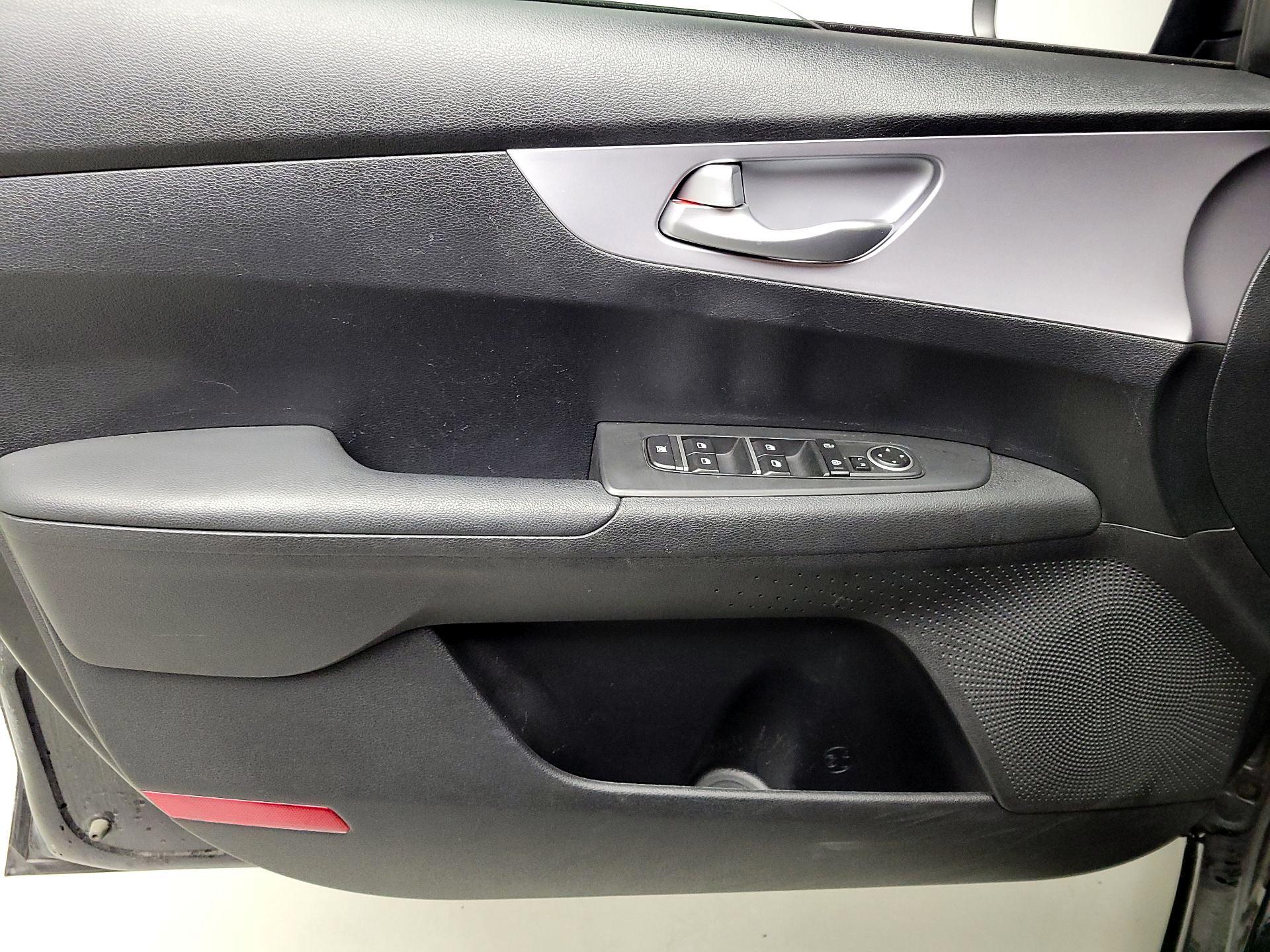 Thumbnail: 2024 Kia Forte - 12