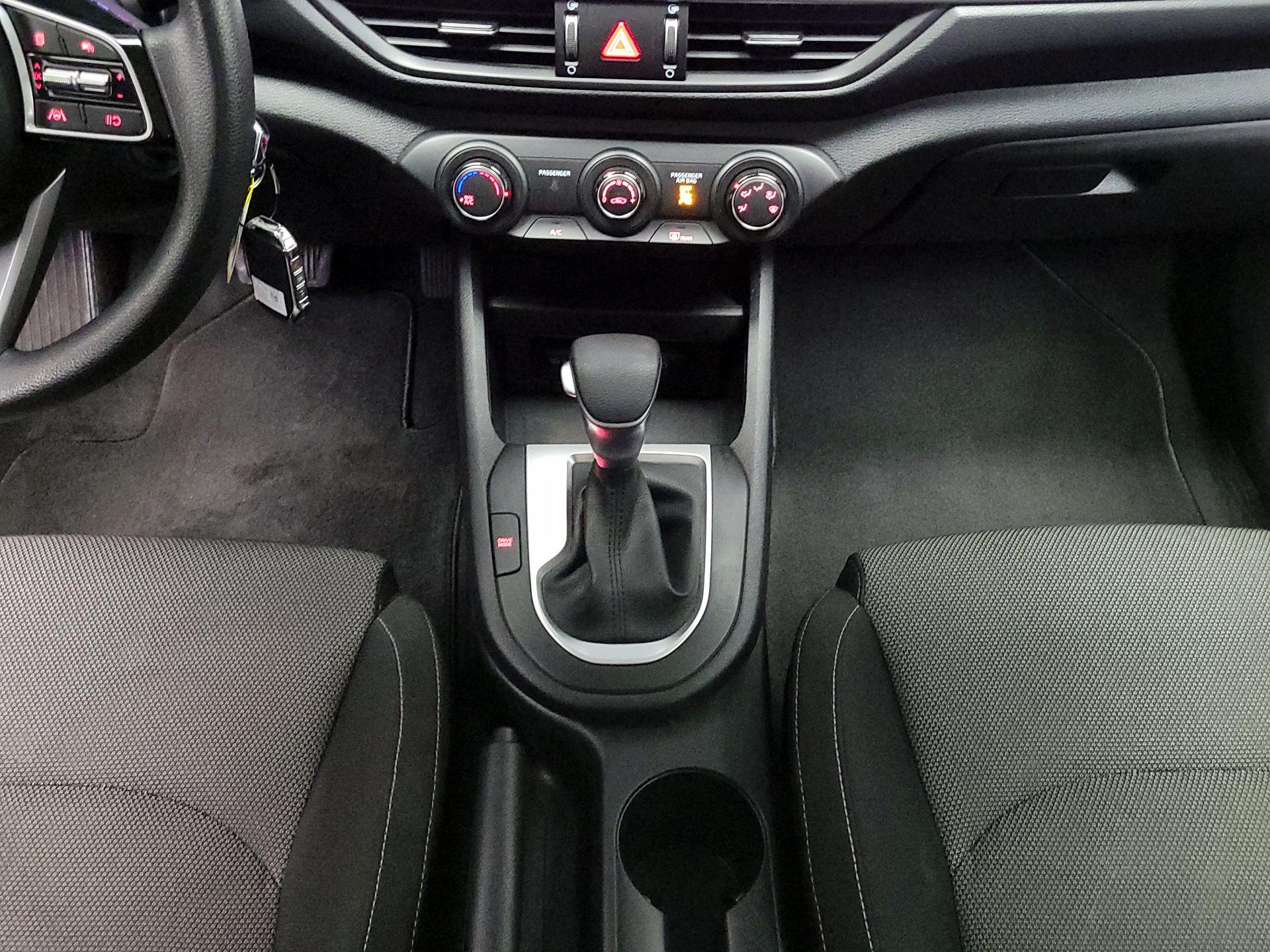 Thumbnail: 2024 Kia Forte - 17