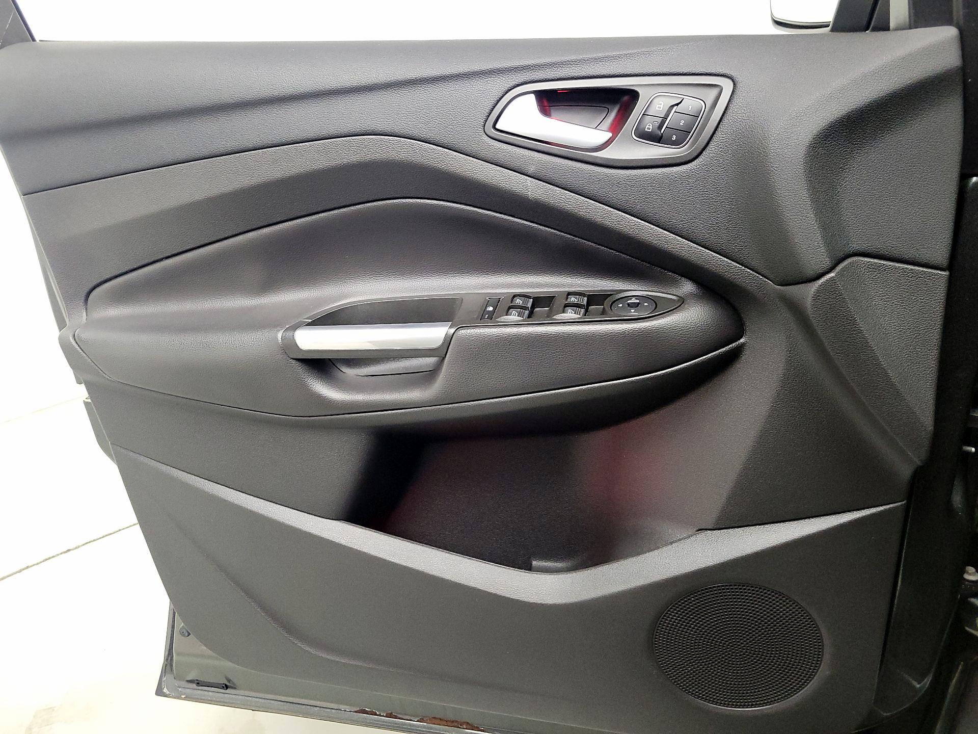 Thumbnail: 2017 Ford Escape - 12