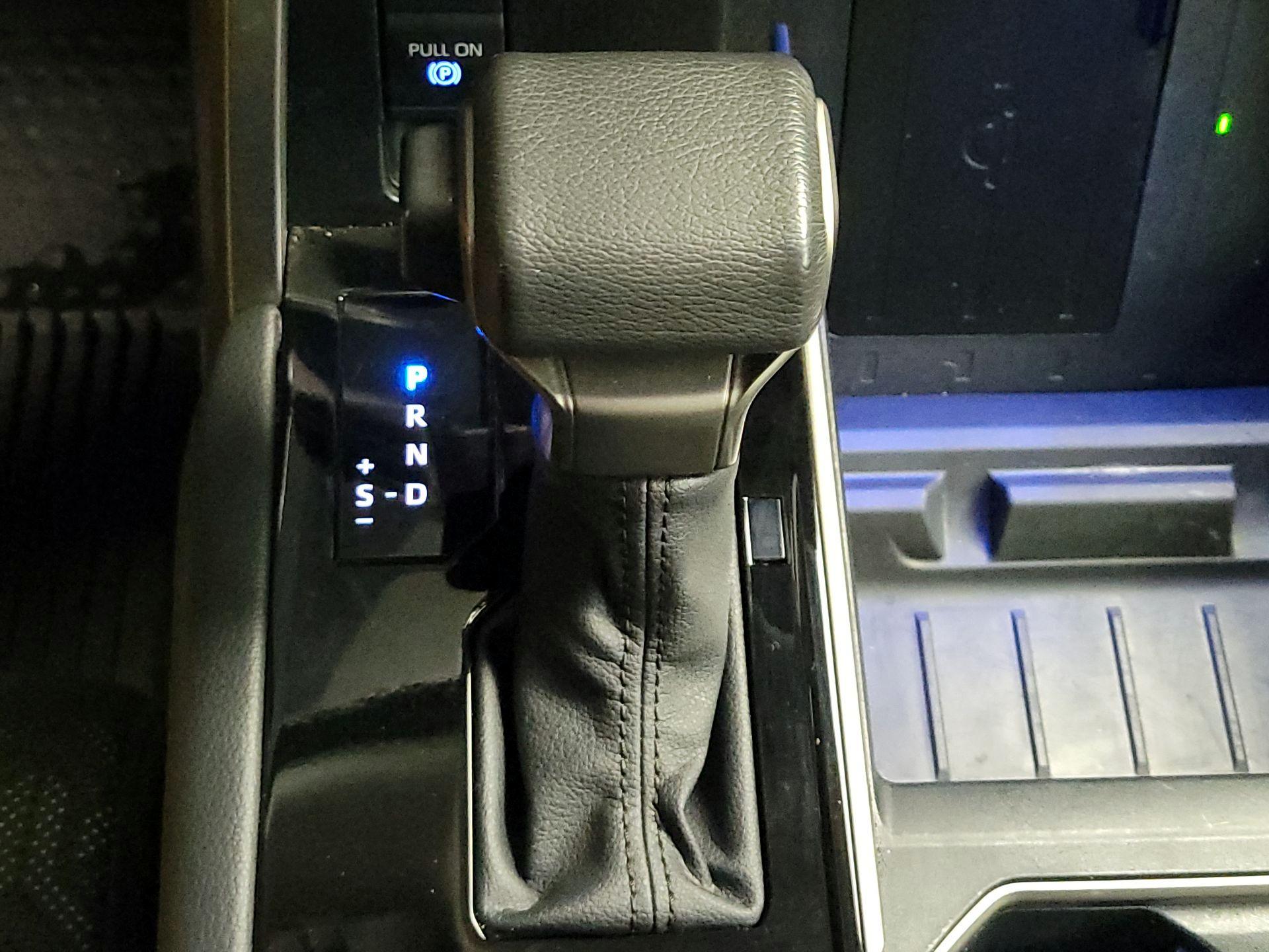 Thumbnail: 2022 Toyota Tundra - 17