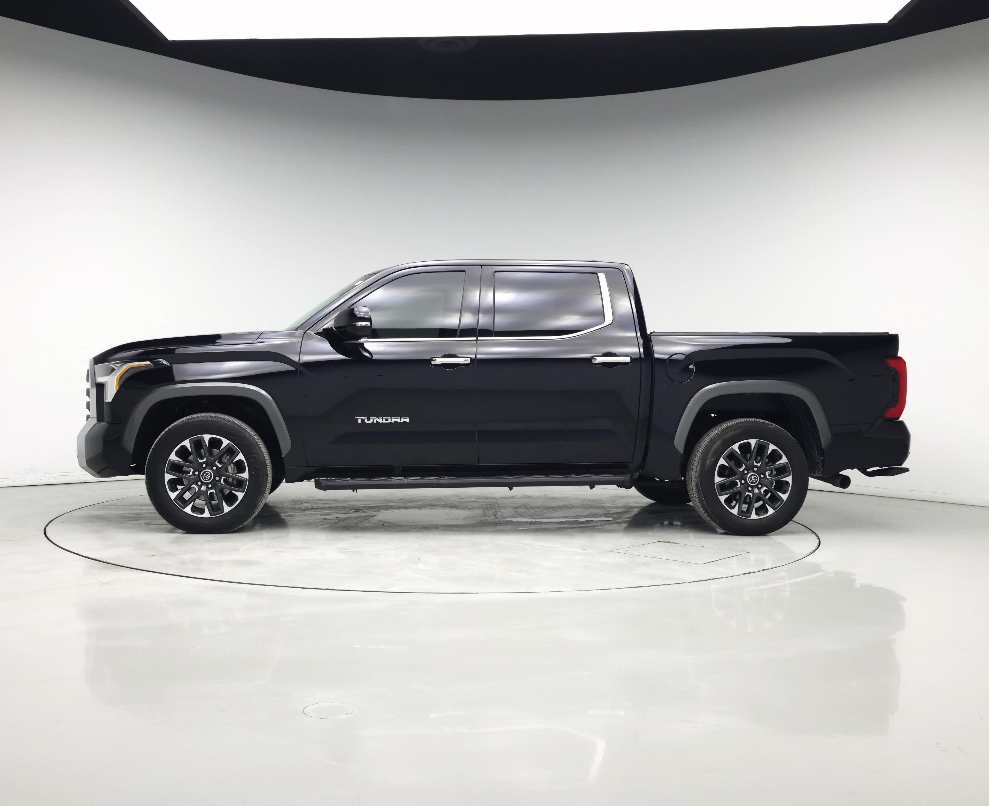 Thumbnail: 2022 Toyota Tundra - 3