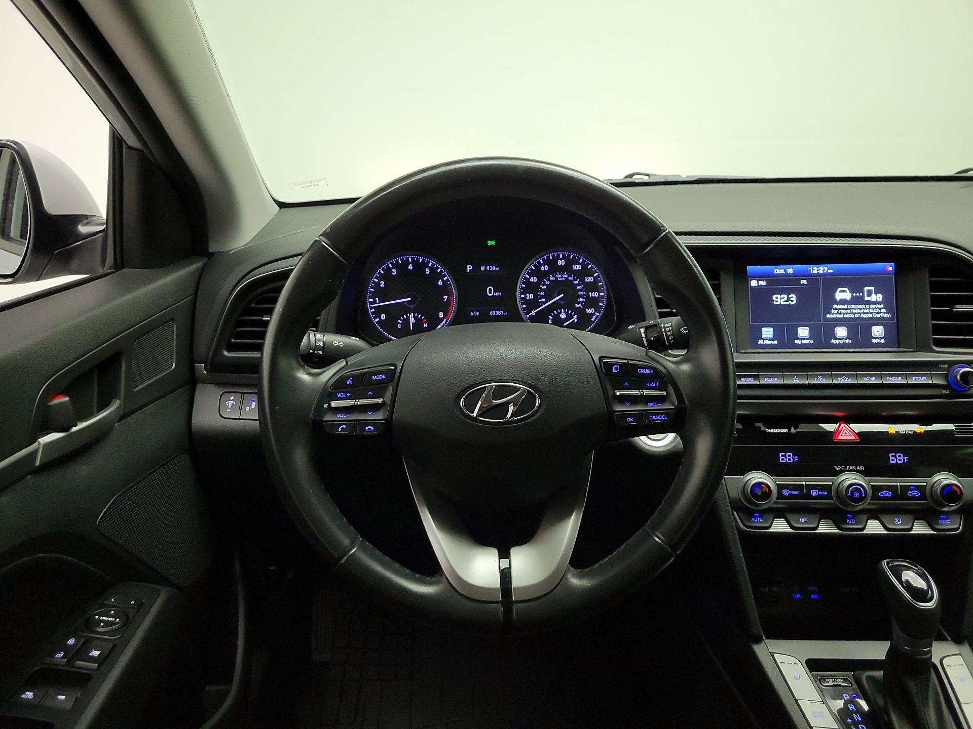Thumbnail: 2019 Hyundai Elantra - 10