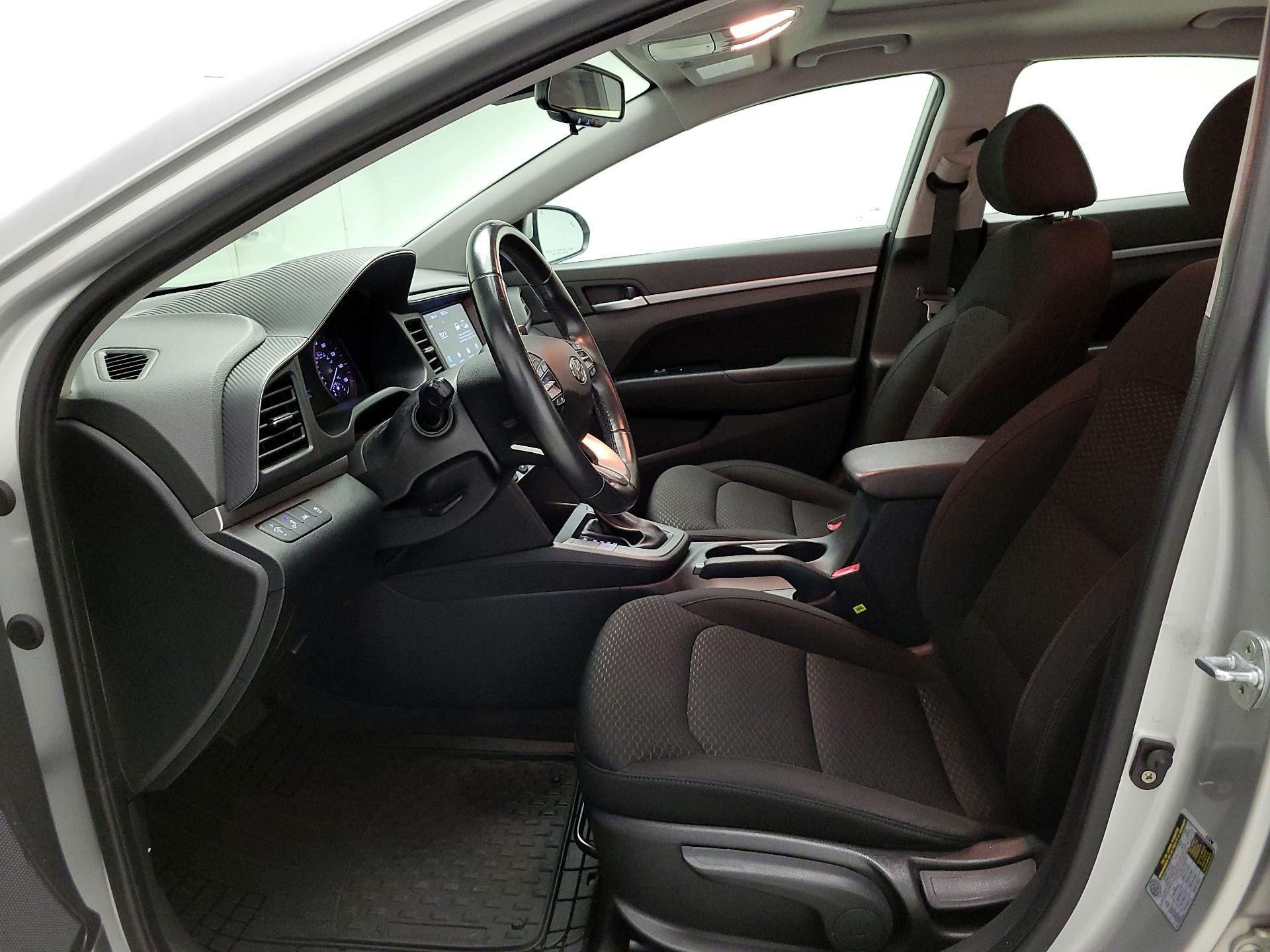 Thumbnail: 2019 Hyundai Elantra - 11