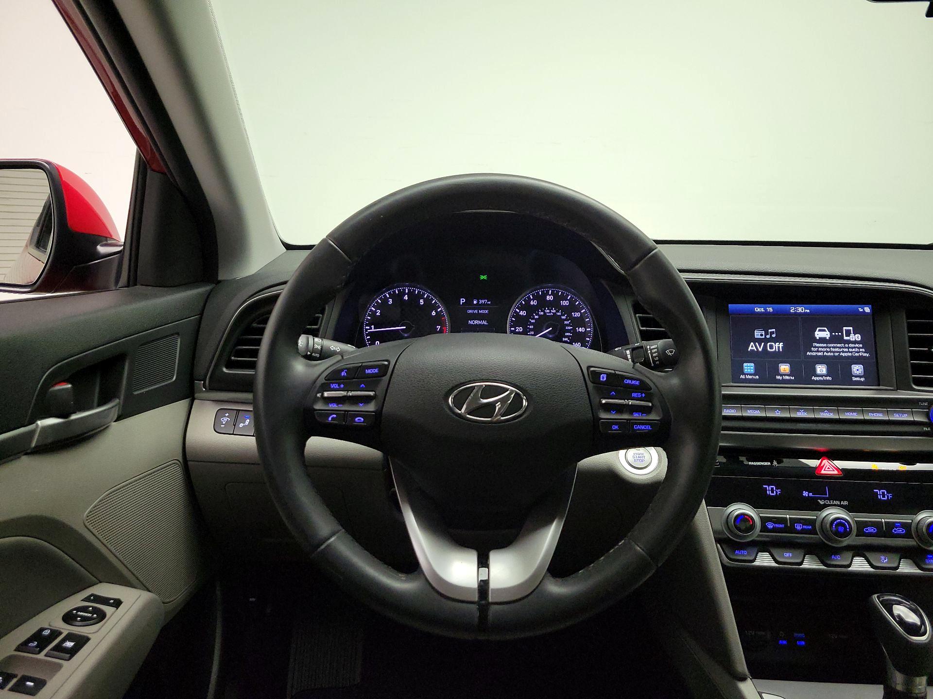 Thumbnail: 2020 Hyundai Elantra - 10
