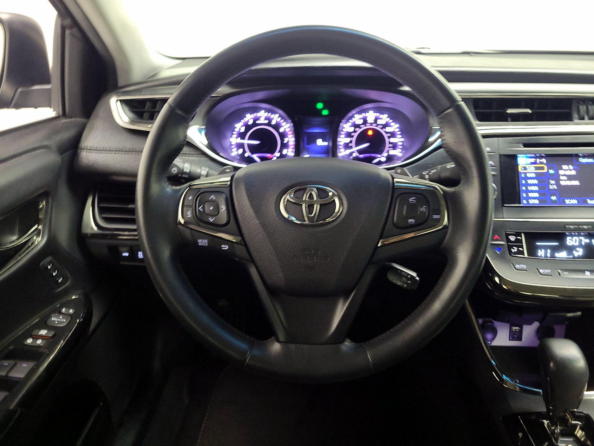 Thumbnail: 2014 Toyota Avalon - 10