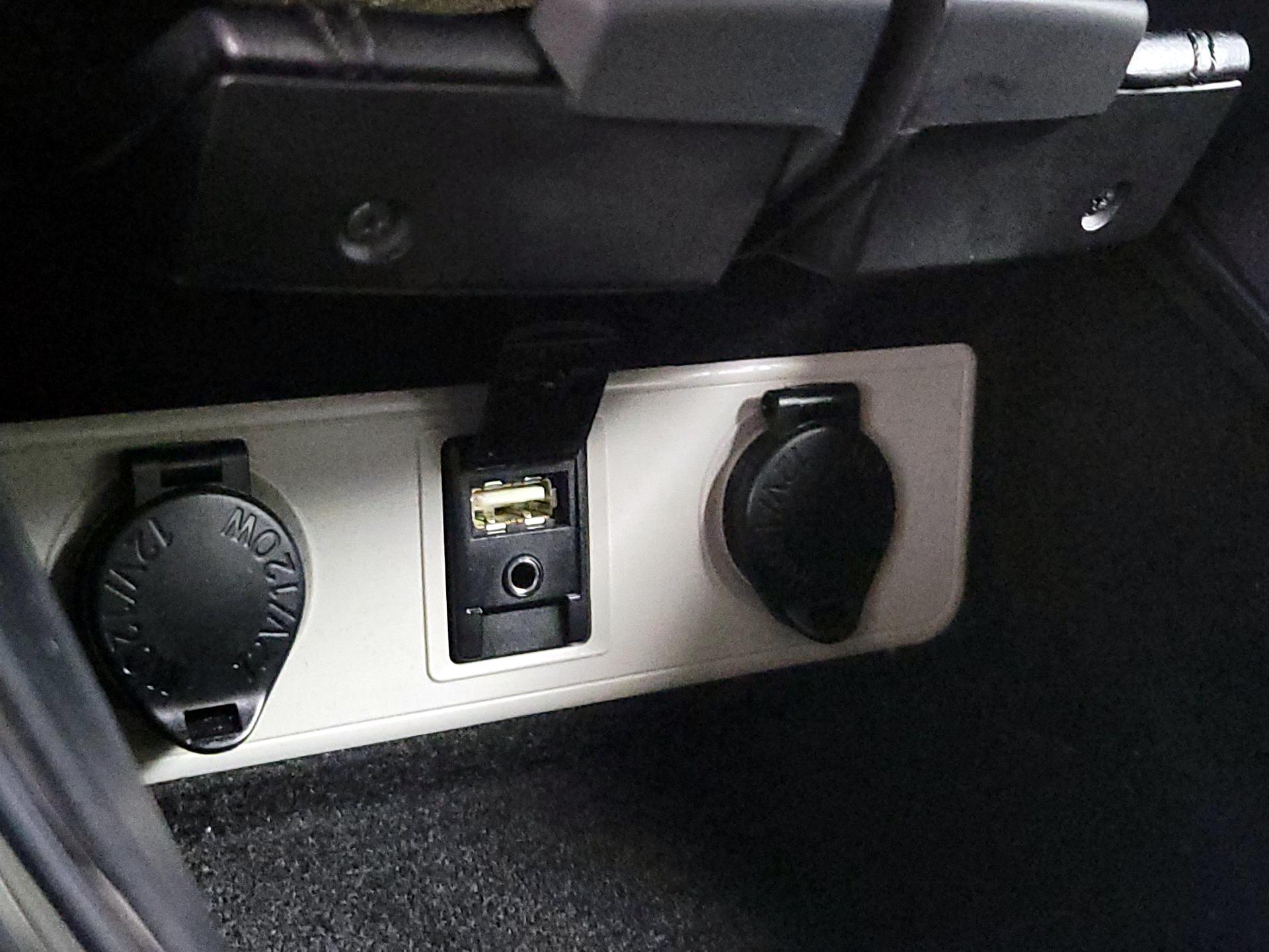 Thumbnail: 2014 Toyota Avalon - 18