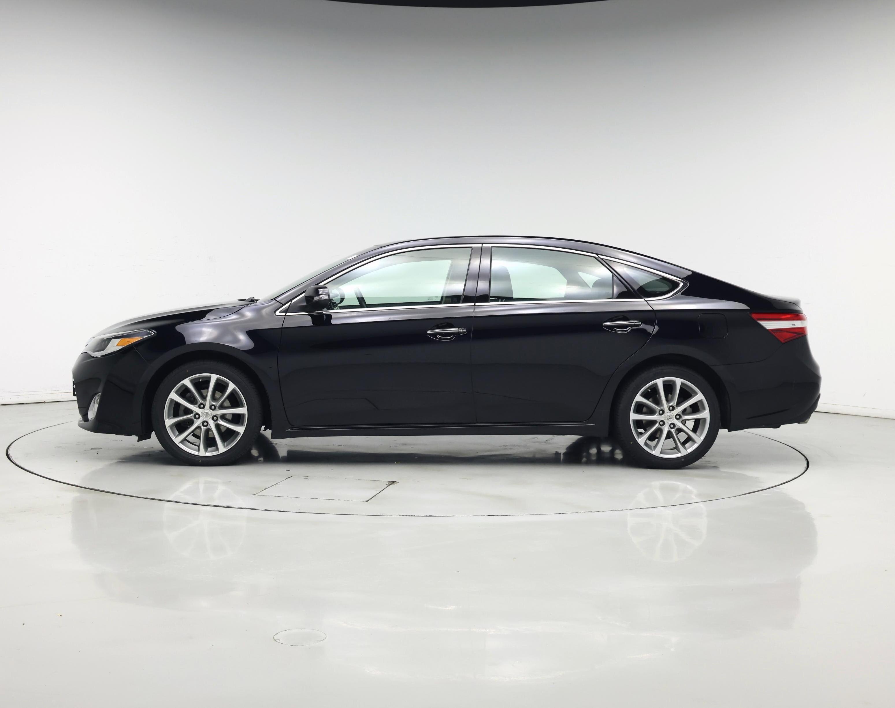 Thumbnail: 2014 Toyota Avalon - 3
