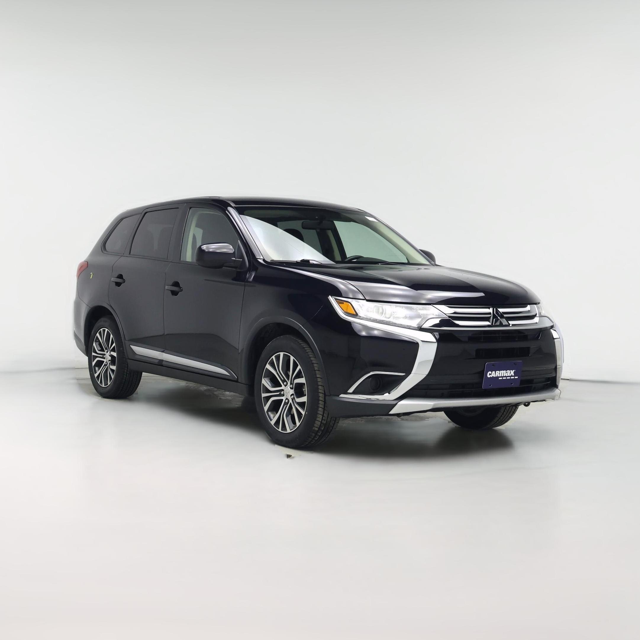 Thumbnail: 2017 Mitsubishi Outlander - 1