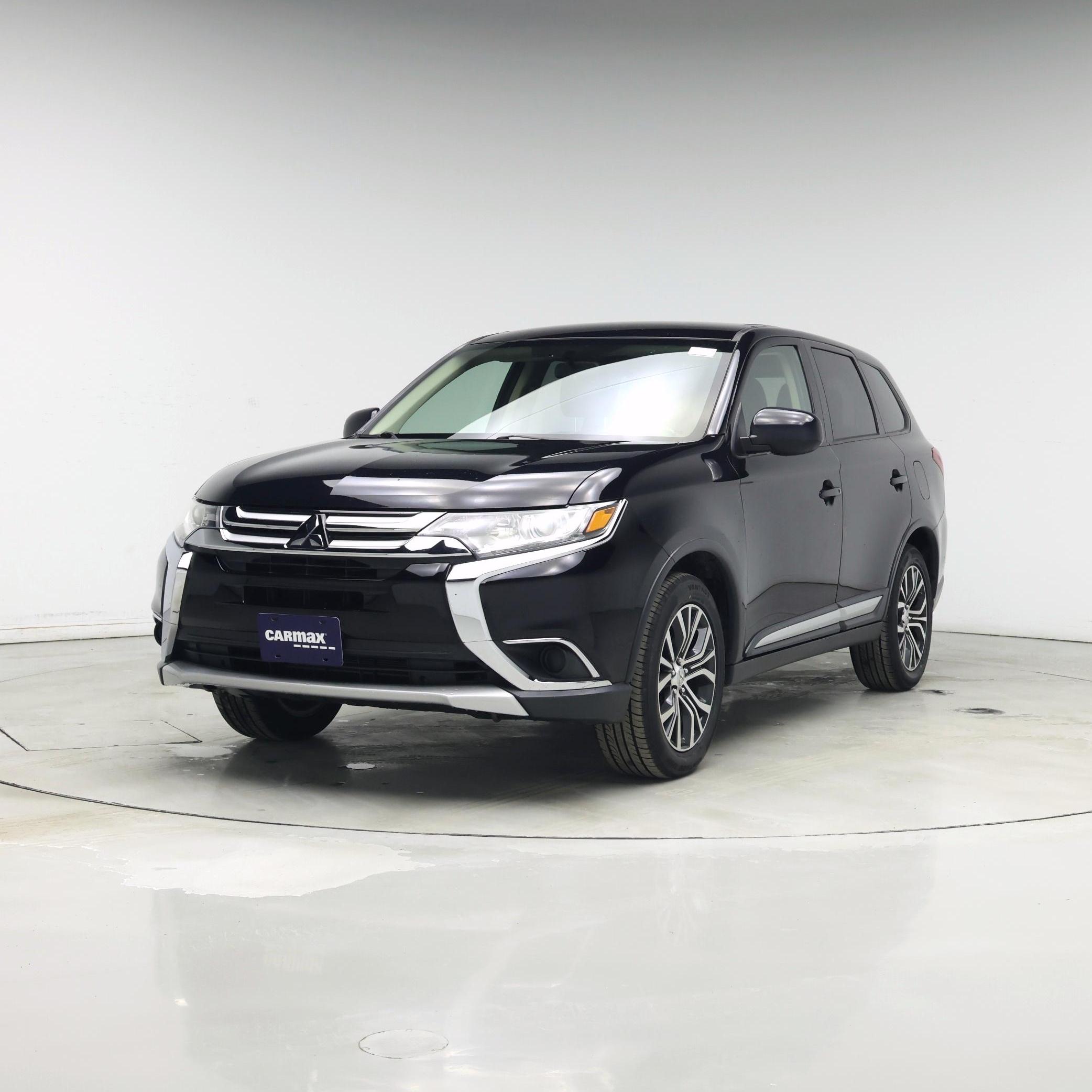 Thumbnail: 2017 Mitsubishi Outlander - 4