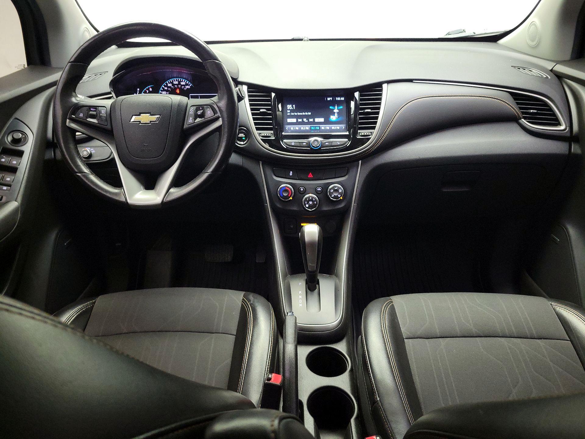 Thumbnail: 2017 Chevrolet Trax - 9