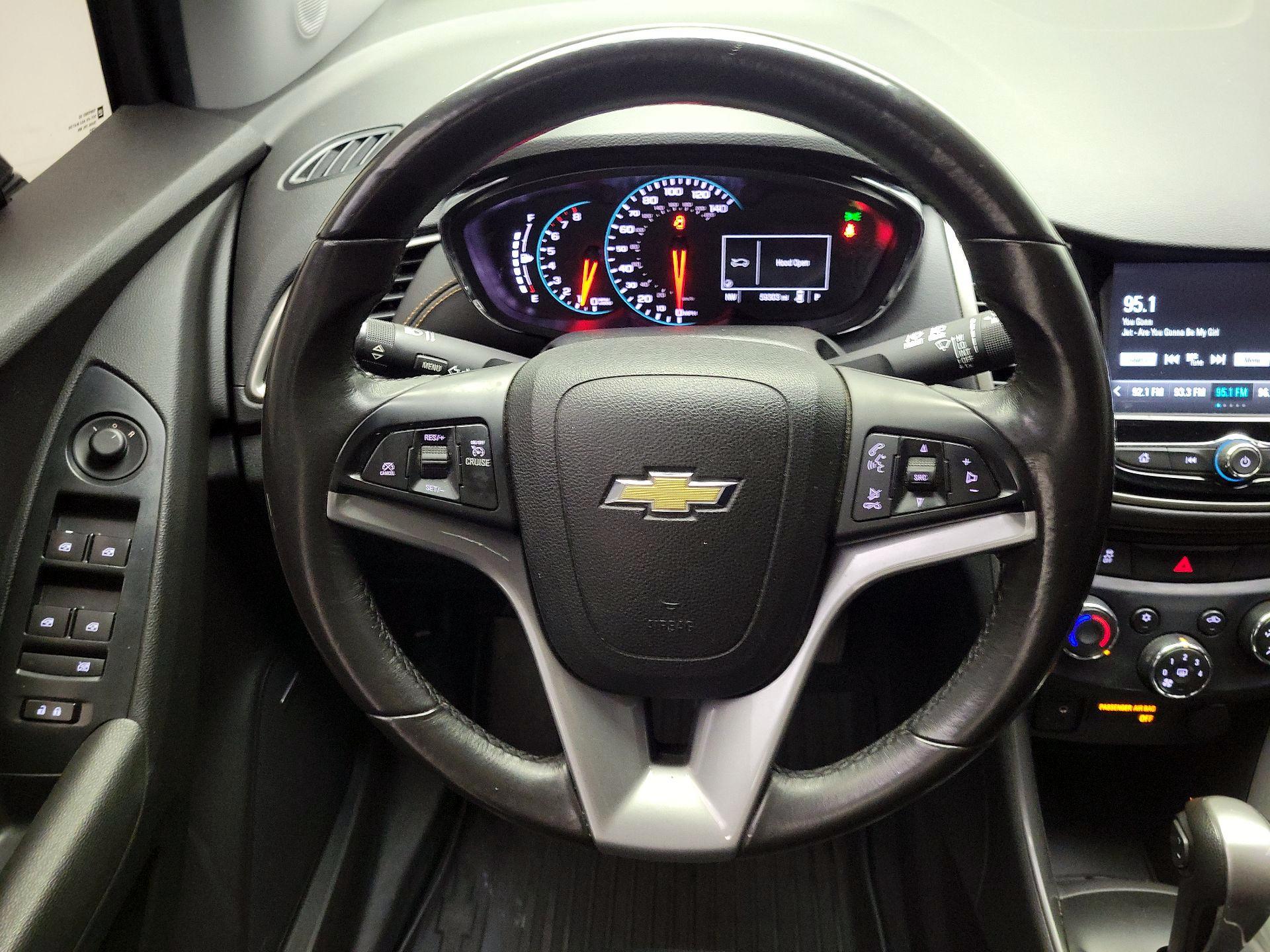 Thumbnail: 2017 Chevrolet Trax - 10