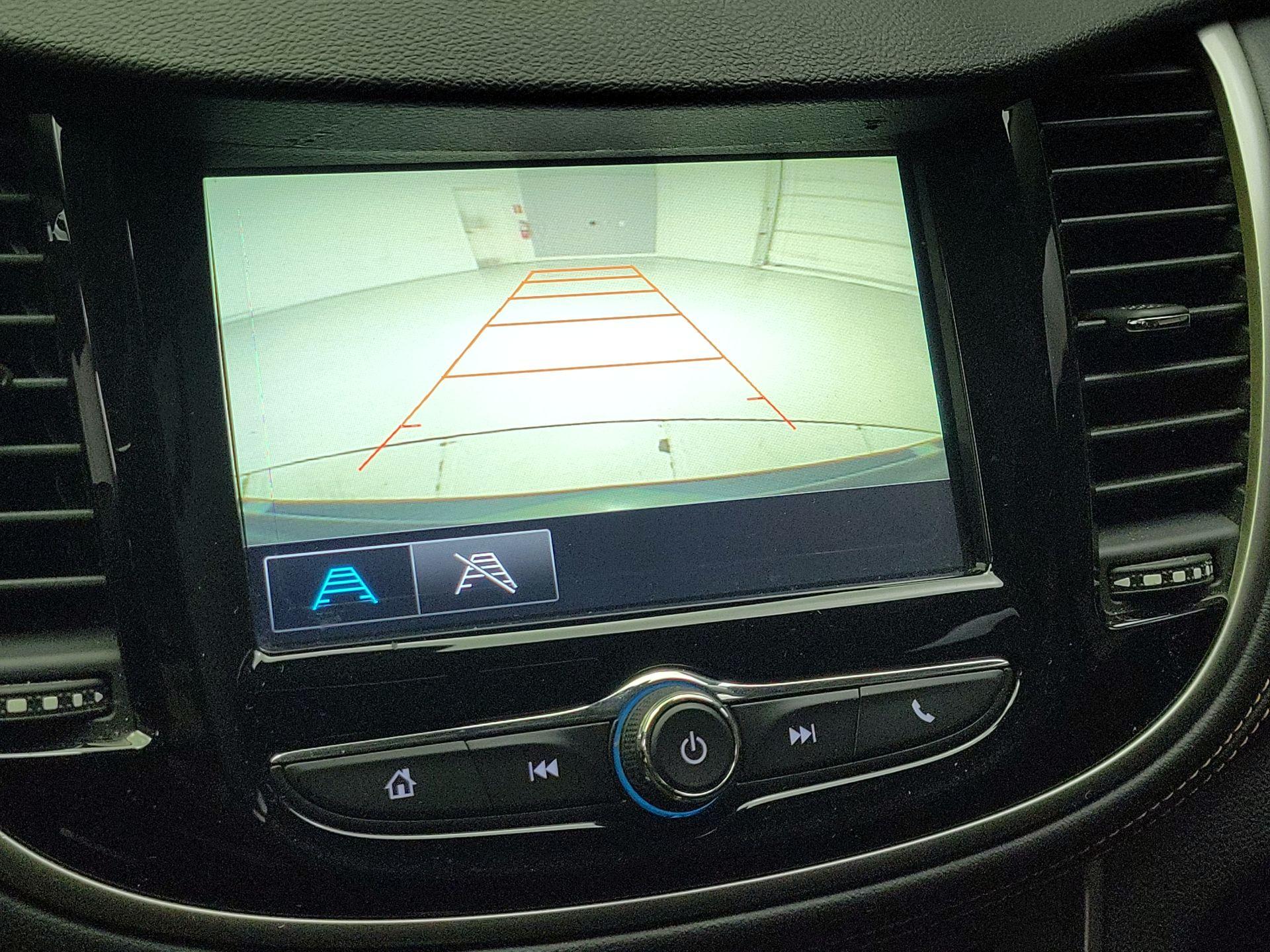 Thumbnail: 2017 Chevrolet Trax - 14