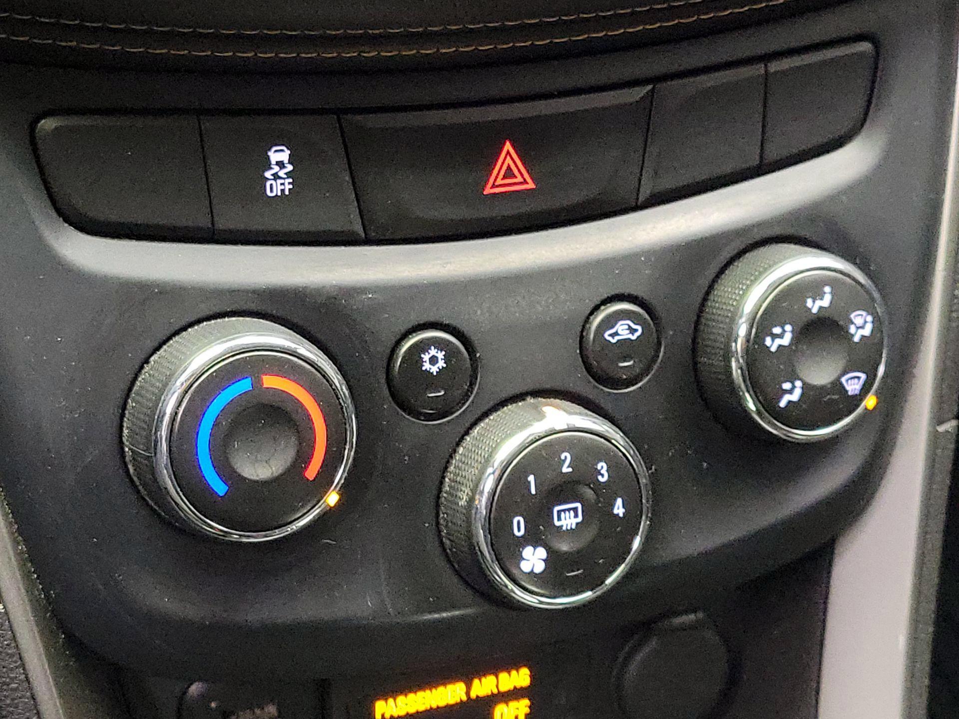 Thumbnail: 2017 Chevrolet Trax - 16