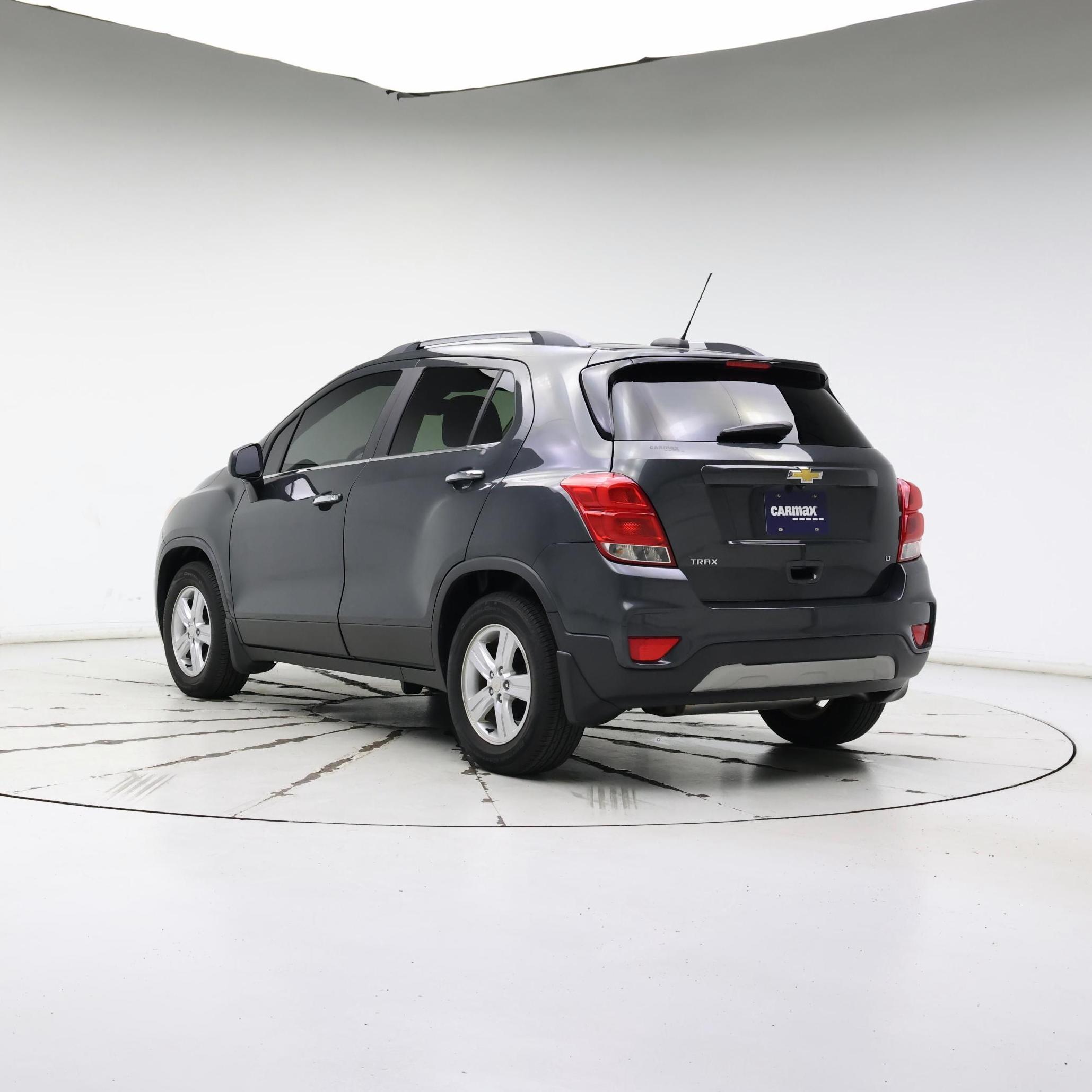 Thumbnail: 2017 Chevrolet Trax - 2