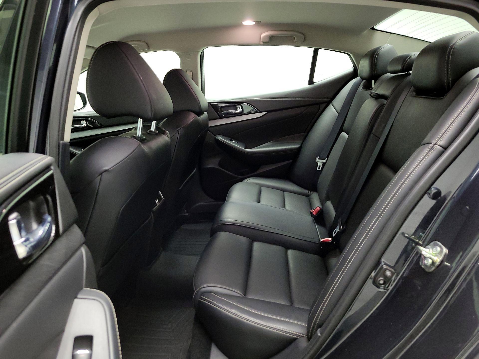 Thumbnail: 2016 Nissan Maxima - 19