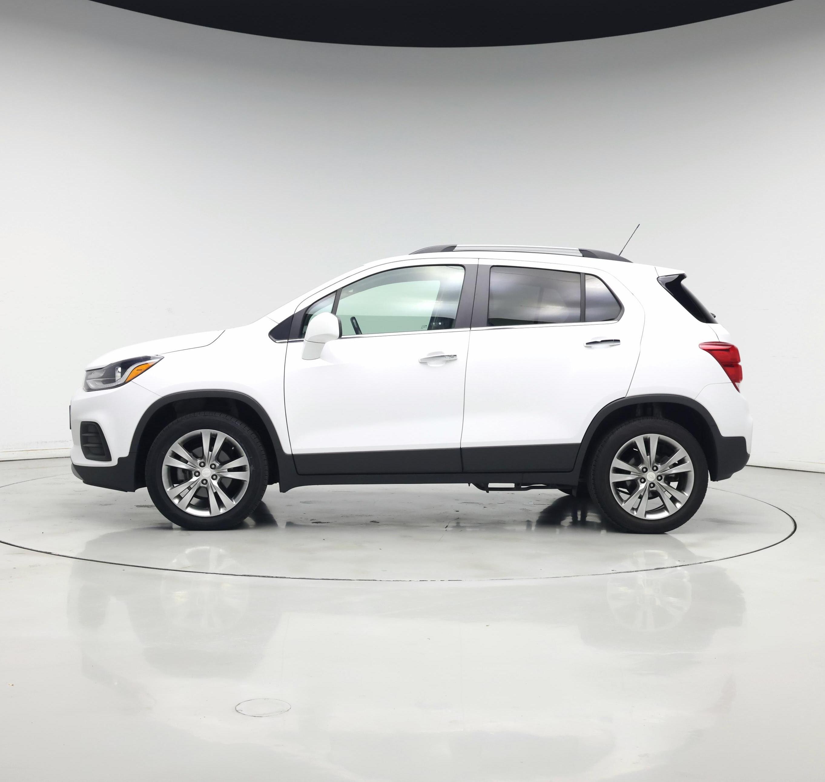 Thumbnail: 2019 Chevrolet Trax - 3