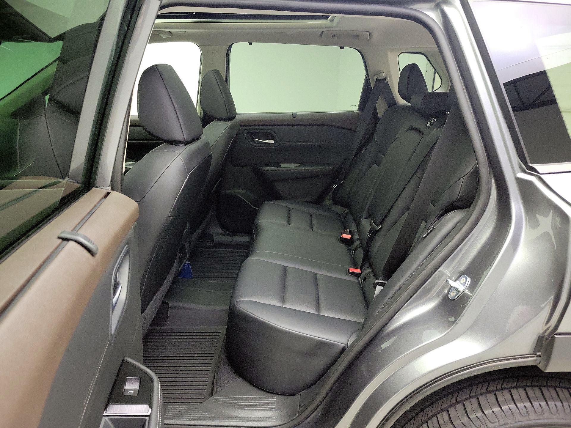 Thumbnail: 2023 Nissan Rogue - 20